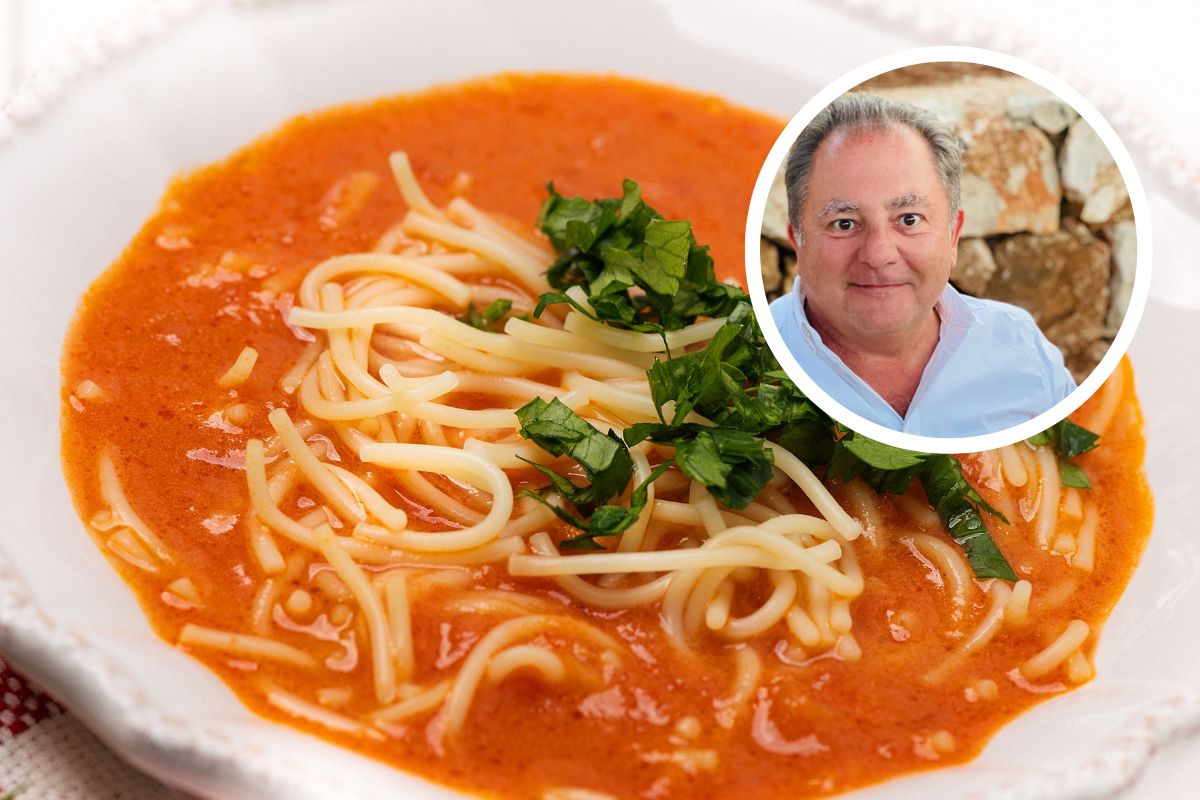 Makłowicz wlewa szklankę do pomidorówki. Doskonale wydobywa głębię smaku