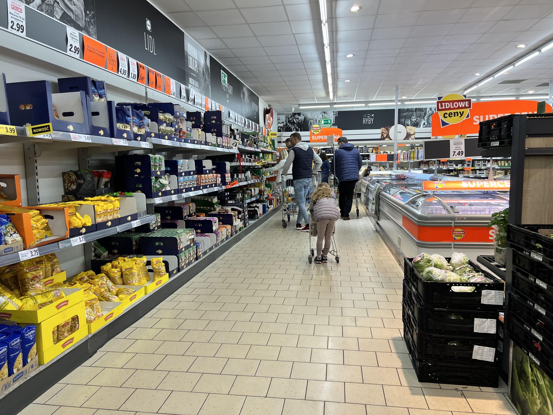 Lidl wycofuje partię jabłek. Pilny komunikat dla klientów