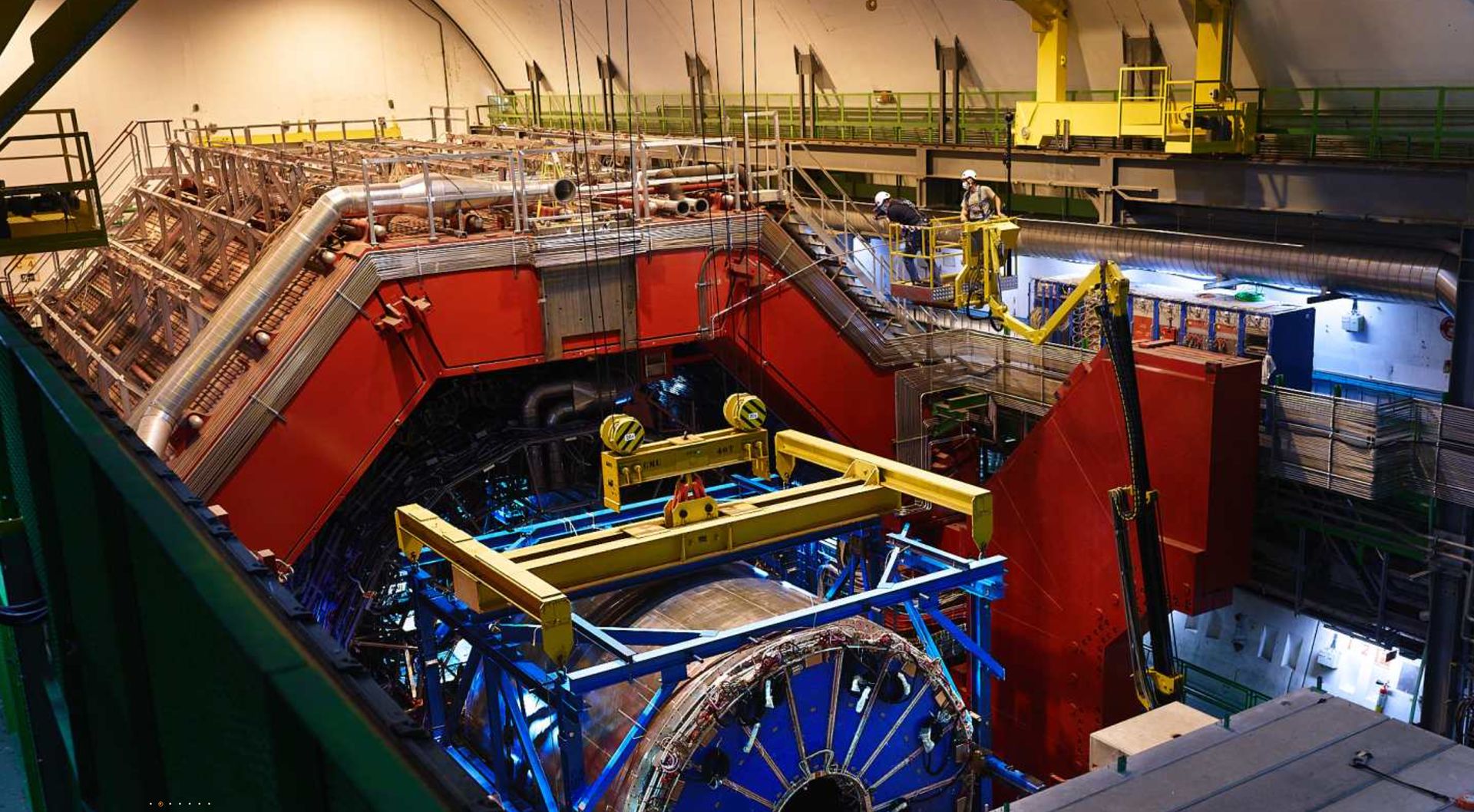 CERN odtworzył stan materii z początków Wszechświata. Dawne założenia obalone