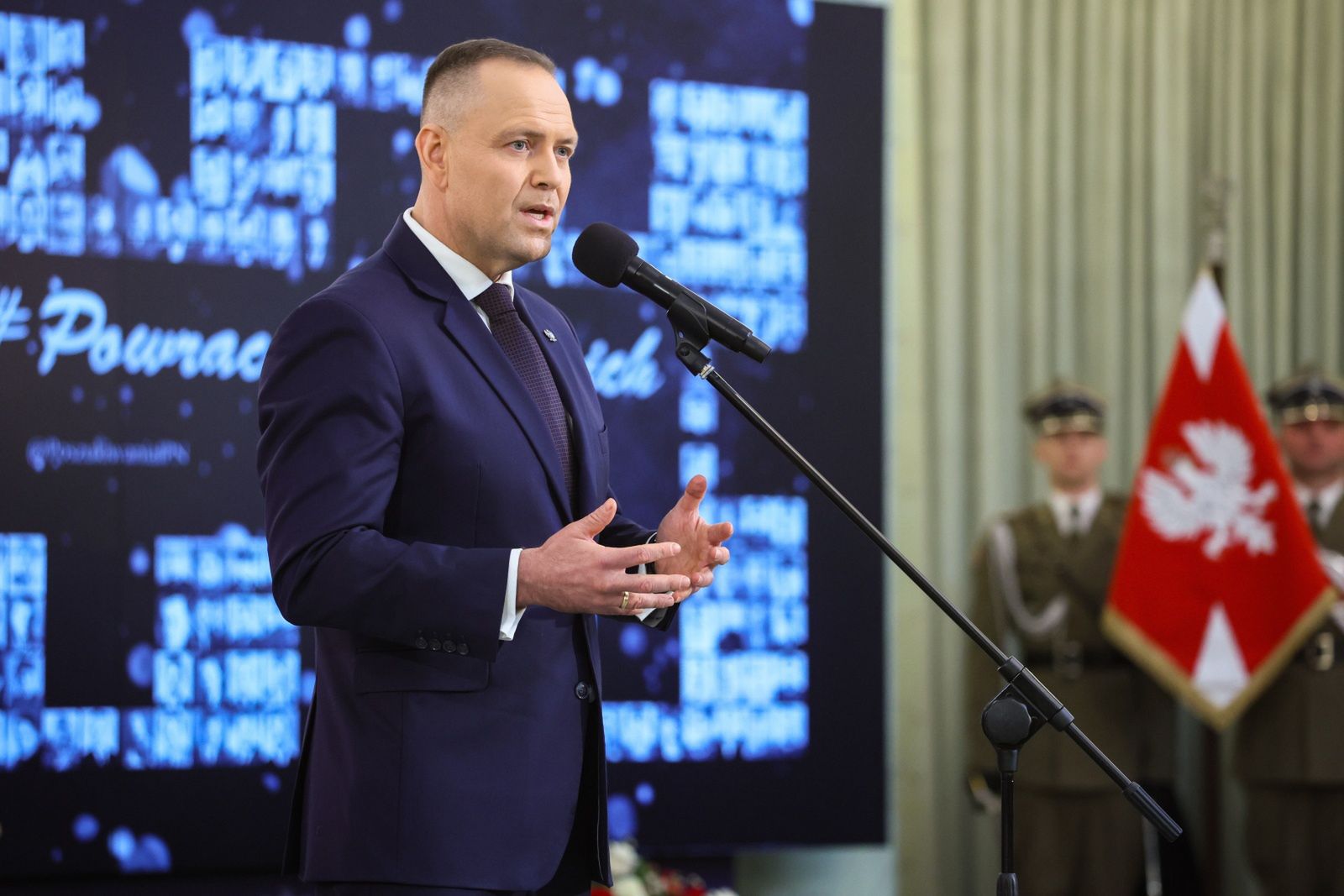 Prezydent chce akt skazanych. Media: dwie osoby publiczne