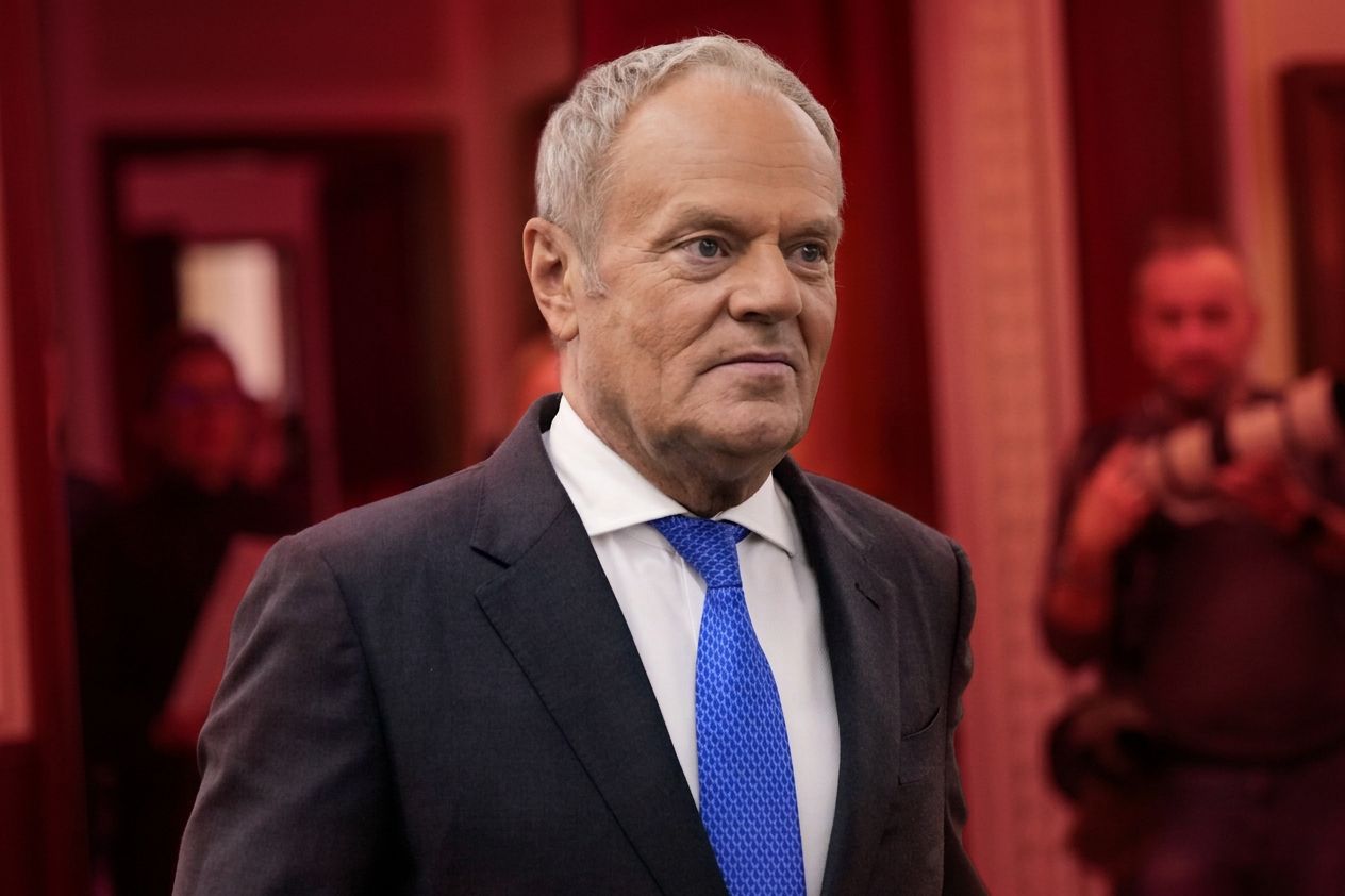 Tusk śledzi sondaże, namawia do wspólnej listy. W tle "plan minimum"