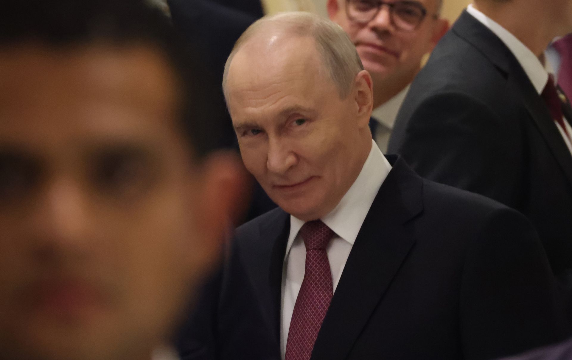 Putin tryumfuje. Fałszerstwo na rekord