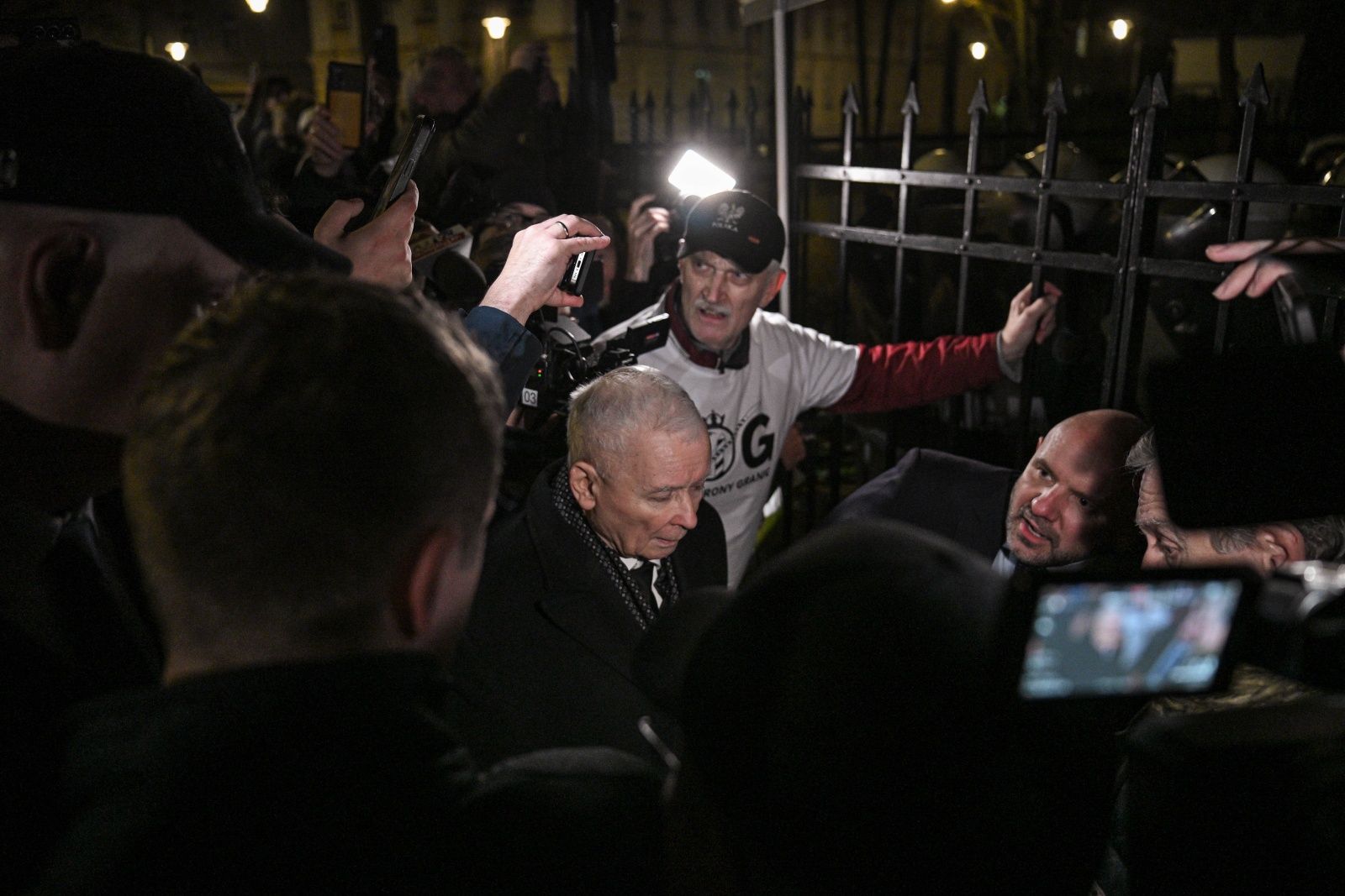 Chaos wokół Trybunału. Znany konstytucjonalista wskazuje winnych