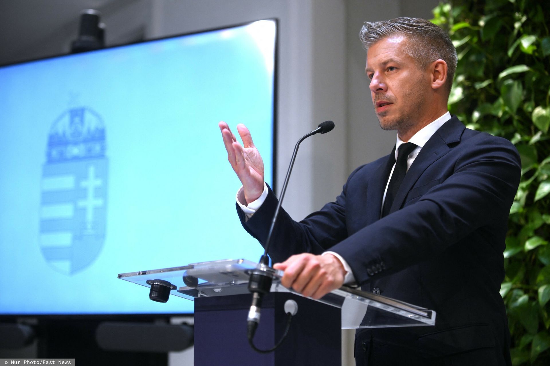 Węgry sprzątają po Orbánie. Péter Magyar chce zmiany konstytucji