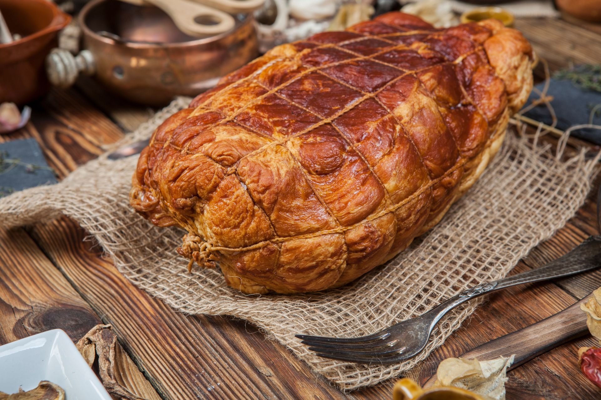 Podlaska tradycja dojrzewania. Ta szynka znowu powraca do łask