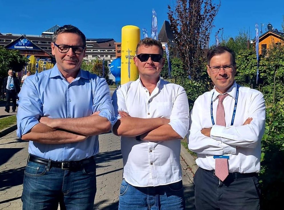 Byli dziennikarze wPolsce24 mają spółkę. Udziałowcami Karnowski i były agent CBA