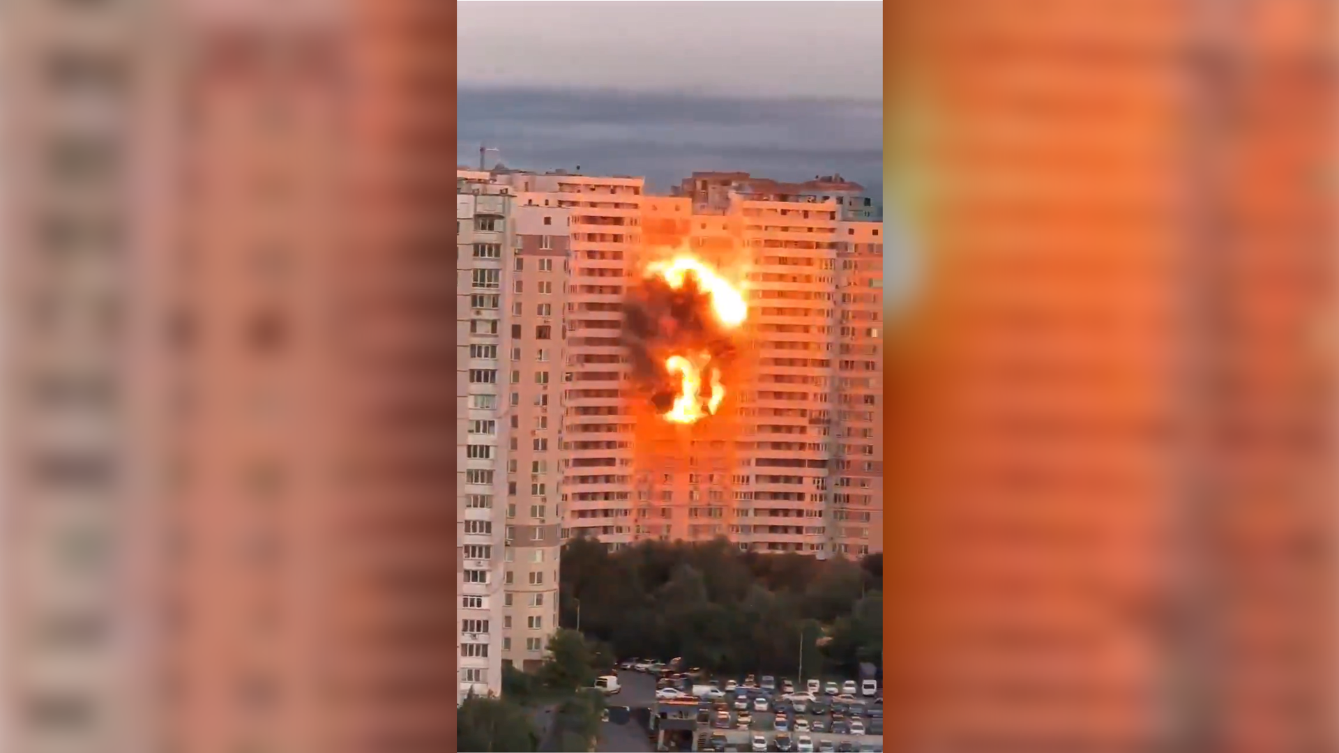 Przerażające nagranie z Kijowa. Dron uderzył w blok mieszkalny