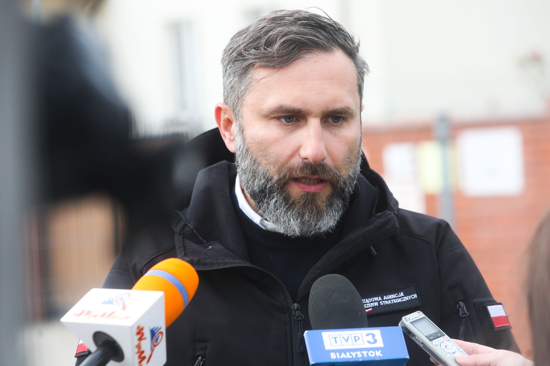 Ucieczka Kuczmierowskiego do Londynu. Kulisy przerzutu broni i rola brytyjskich służb