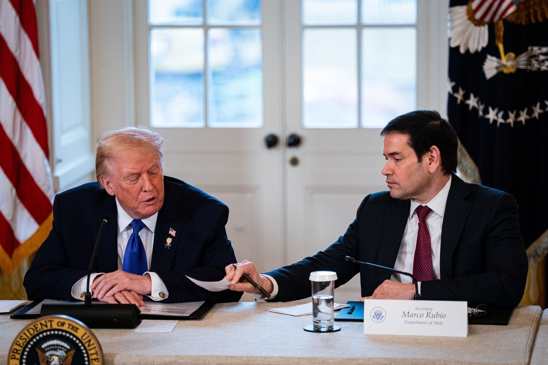 Marco Rubio chowa się przed Trumpem. Podał powód