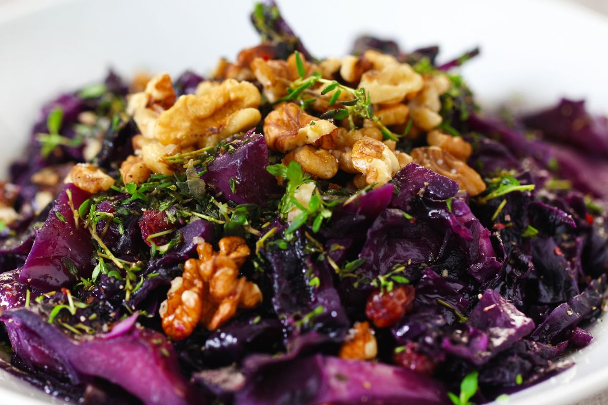 Dorzucam do surówki z kapusty. Ma więcej witamin i wspiera pamięć