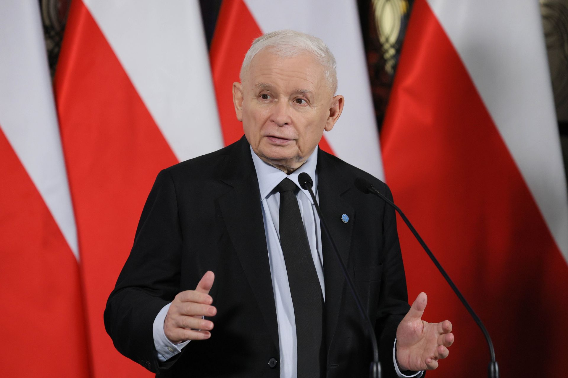 Kaczyński ostro po dymisjach w stołecznym ratuszu. "Kowal zawinił, a Cygana powiesili"