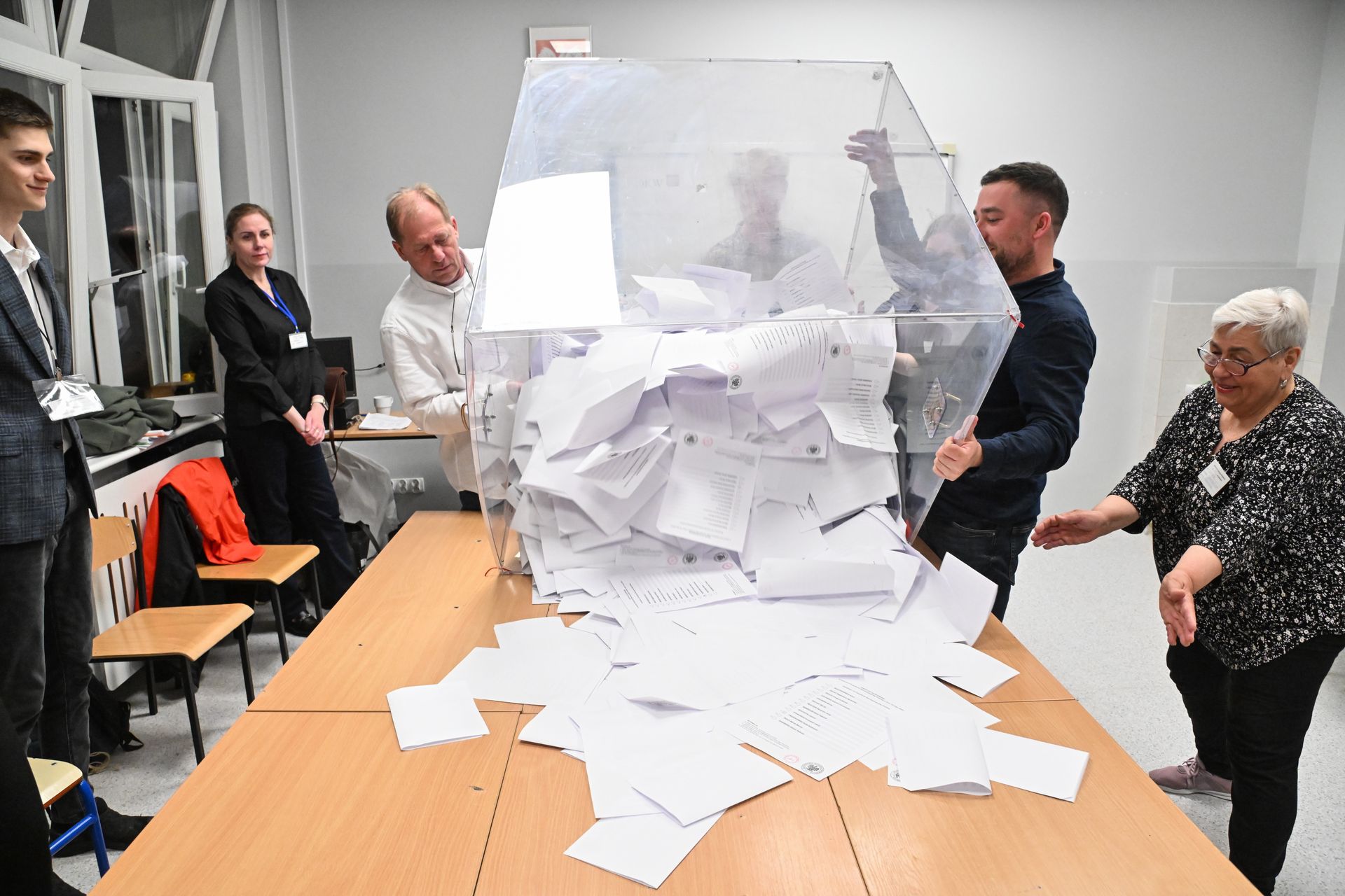 Smerfy tłumnie poszli do urn. Takiej frekwencji nie było od 35 lat