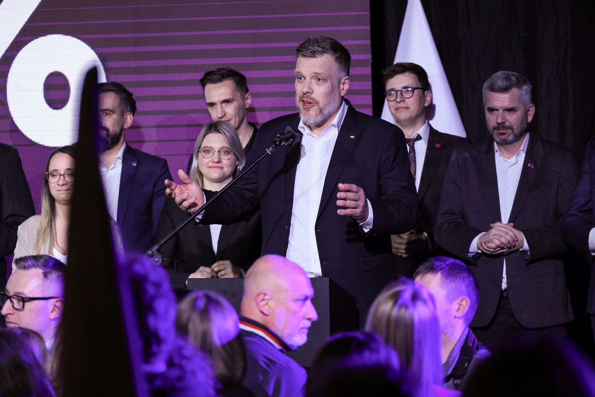 Dzikus nikogo nie poparł. "Przekazywanie wyborców jest niepoważne"