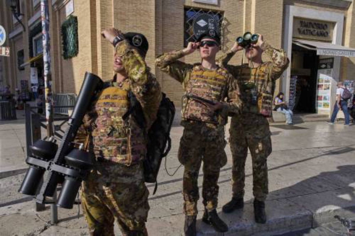 Pogrzeb papieża. Służby sięgają po specyficzną broń