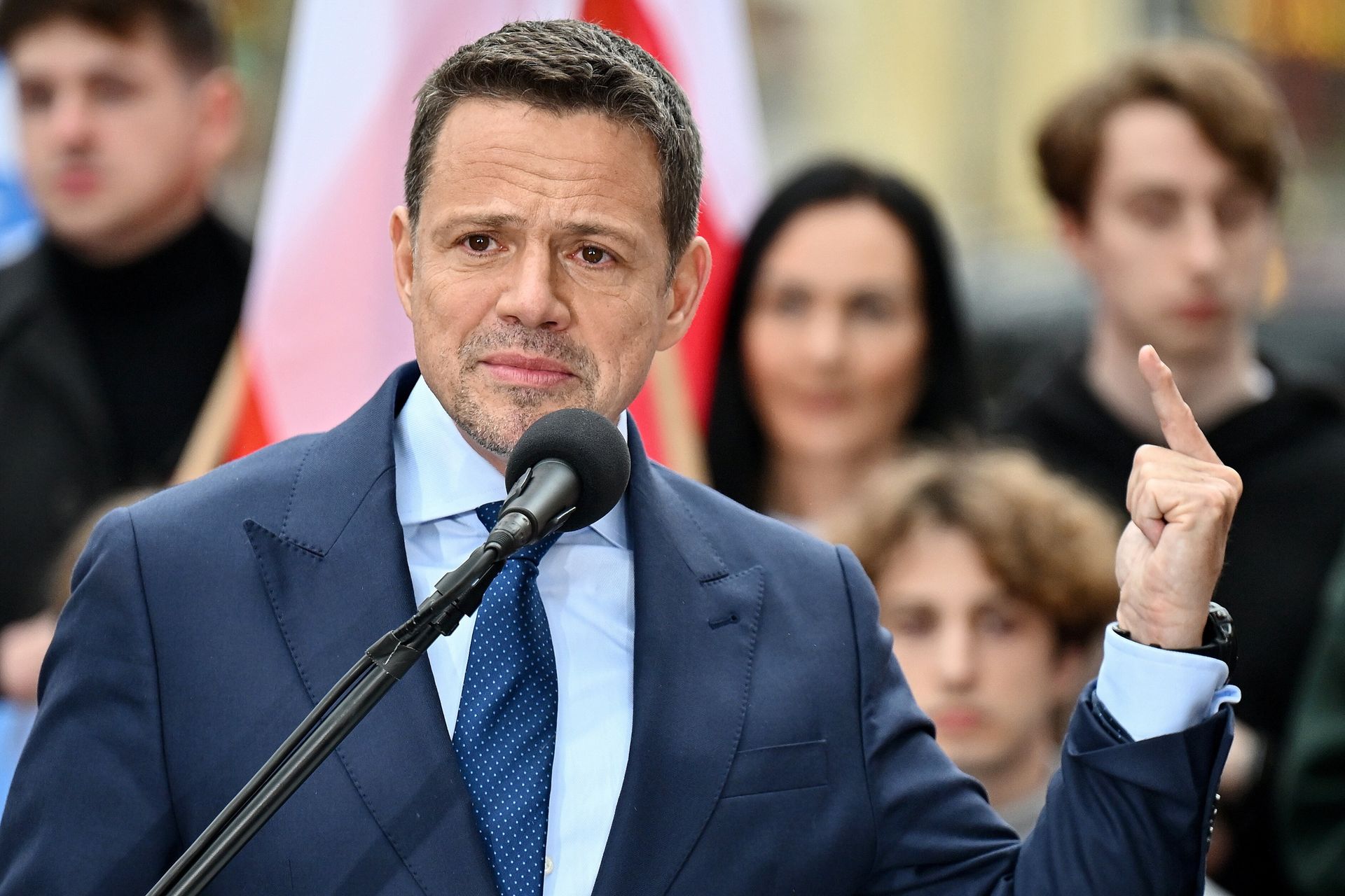 Trzaskowski na celowniku prokuratury. Afera śmieciowa w Warszawie