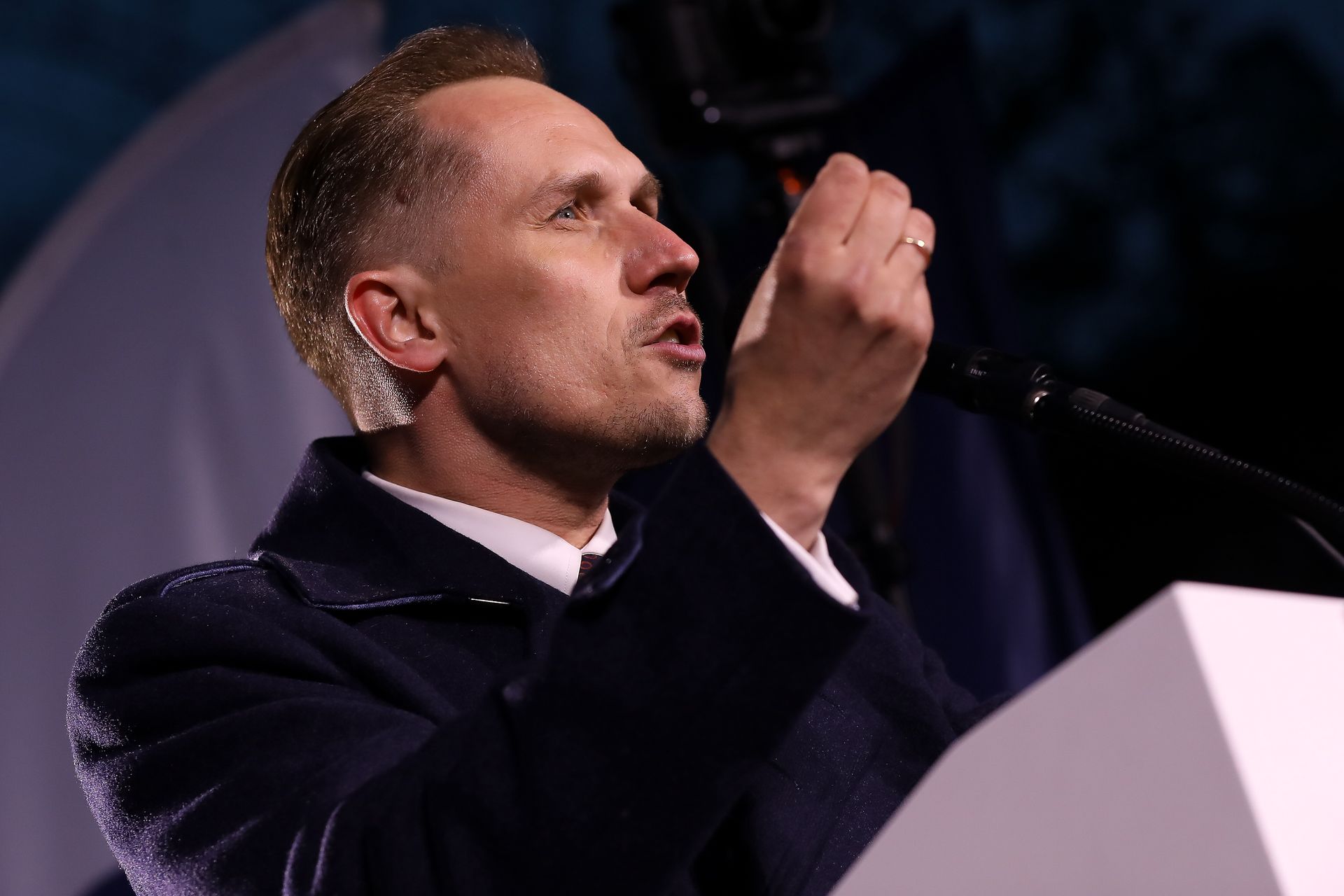 Konrad Berkowicz przyłapany na kradzieży? Tusk wymownie komentuje