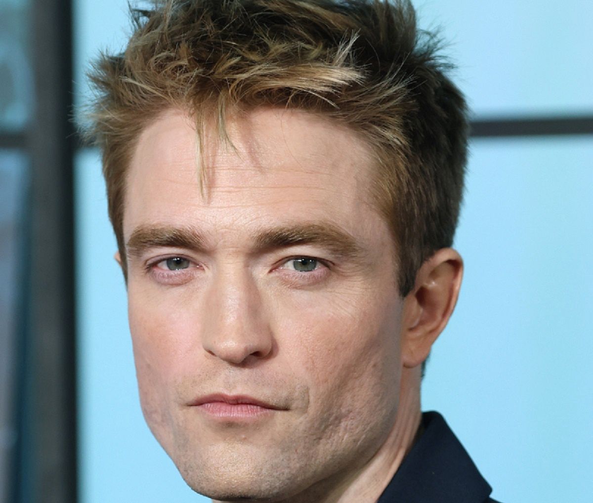 Robert Pattinson nową twarzą marki 1664. Globalna kampania już w 2026 roku