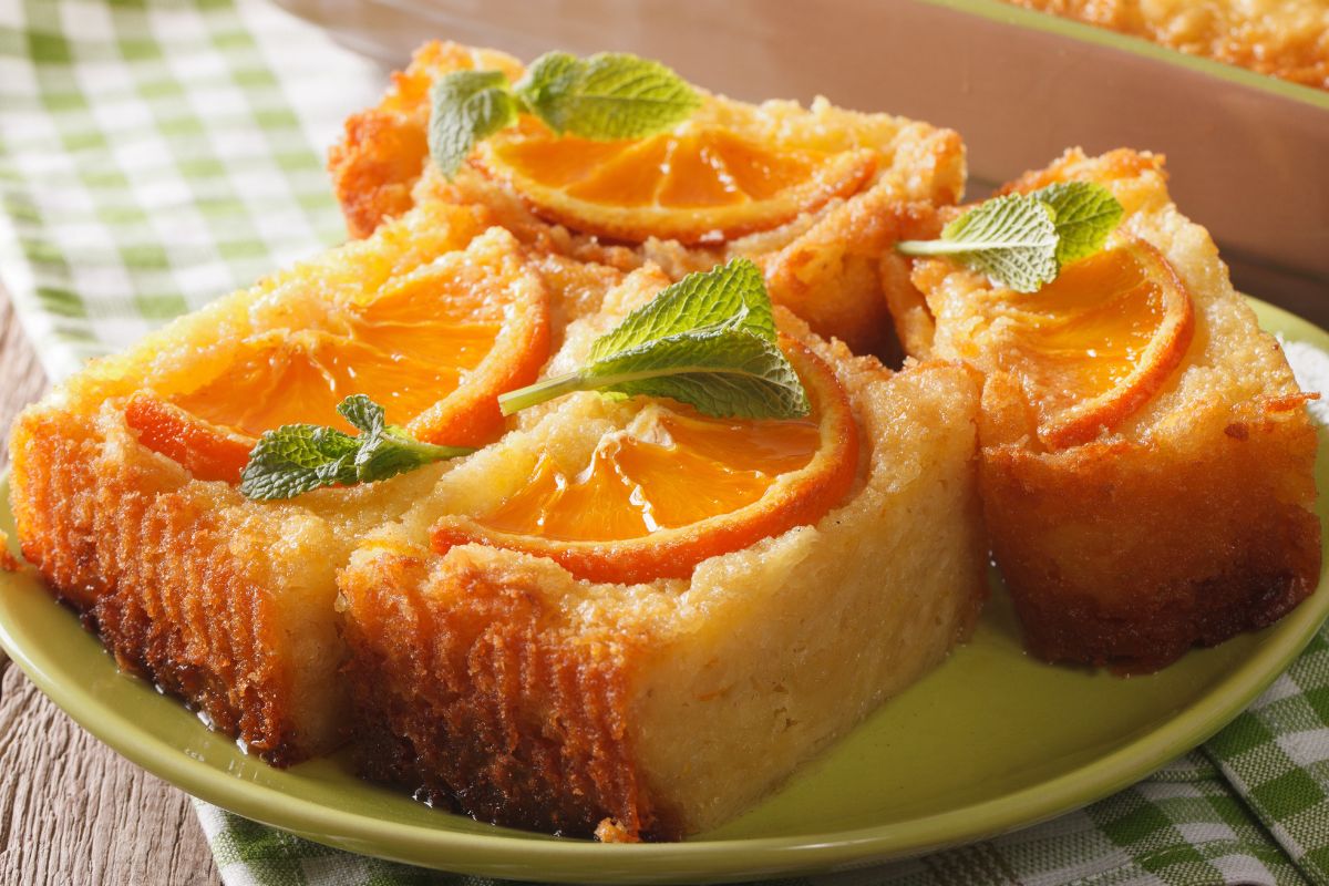 Greckie ciasto lepsze niż babka. Tak wilgotne, iż lepiej mieć serwetkę