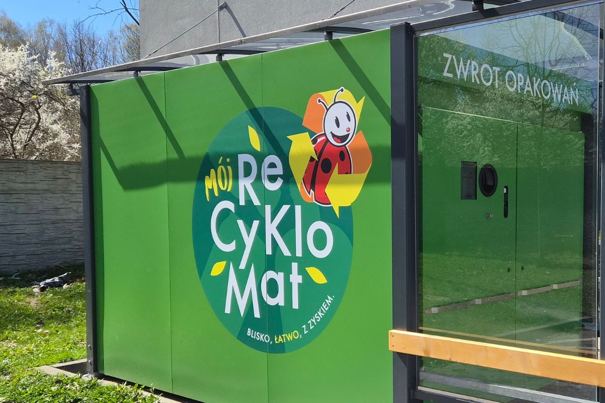 Od dzisiaj w Biedronce nowe zasady. Powinieneś je znać, jeżeli oddajesz tam butelki