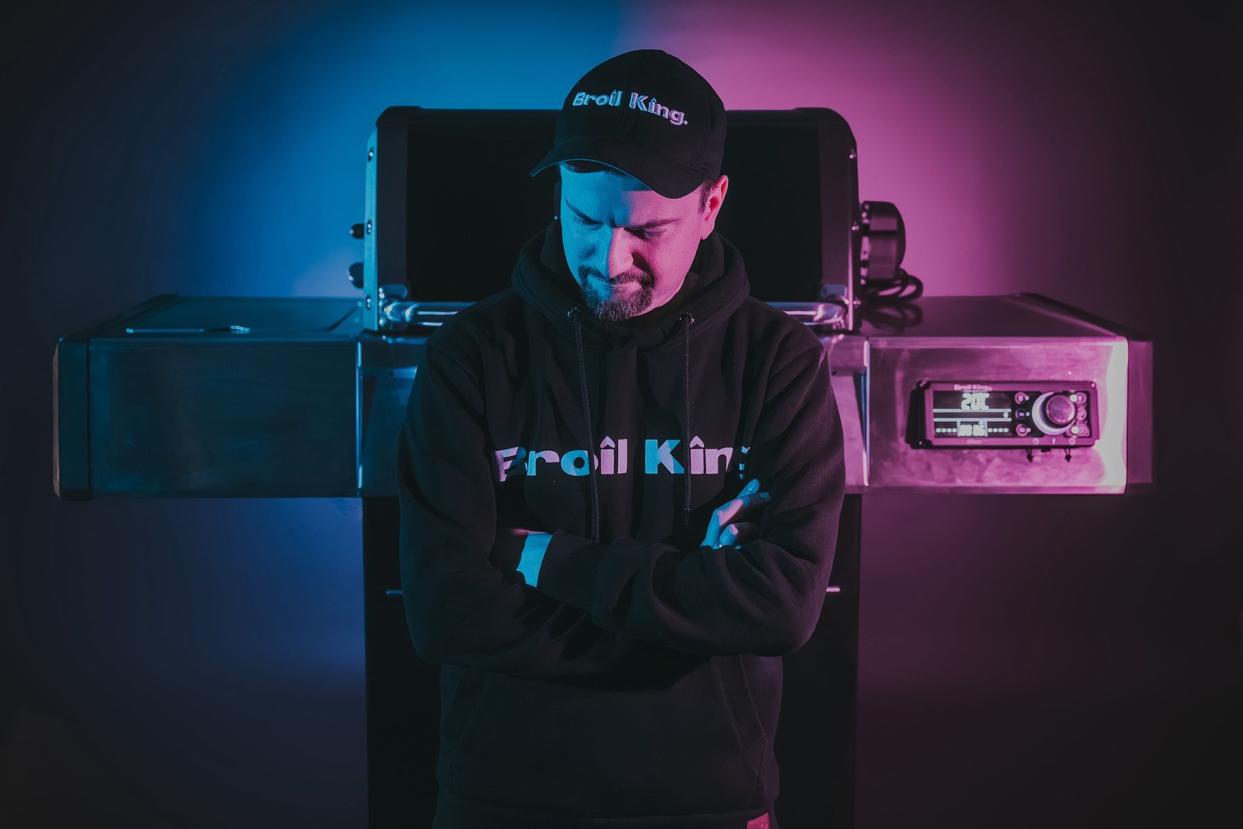 Grill gazowy - jak działa i czy może być narzędziem profesjonalisty? O grillowaniu naukowo