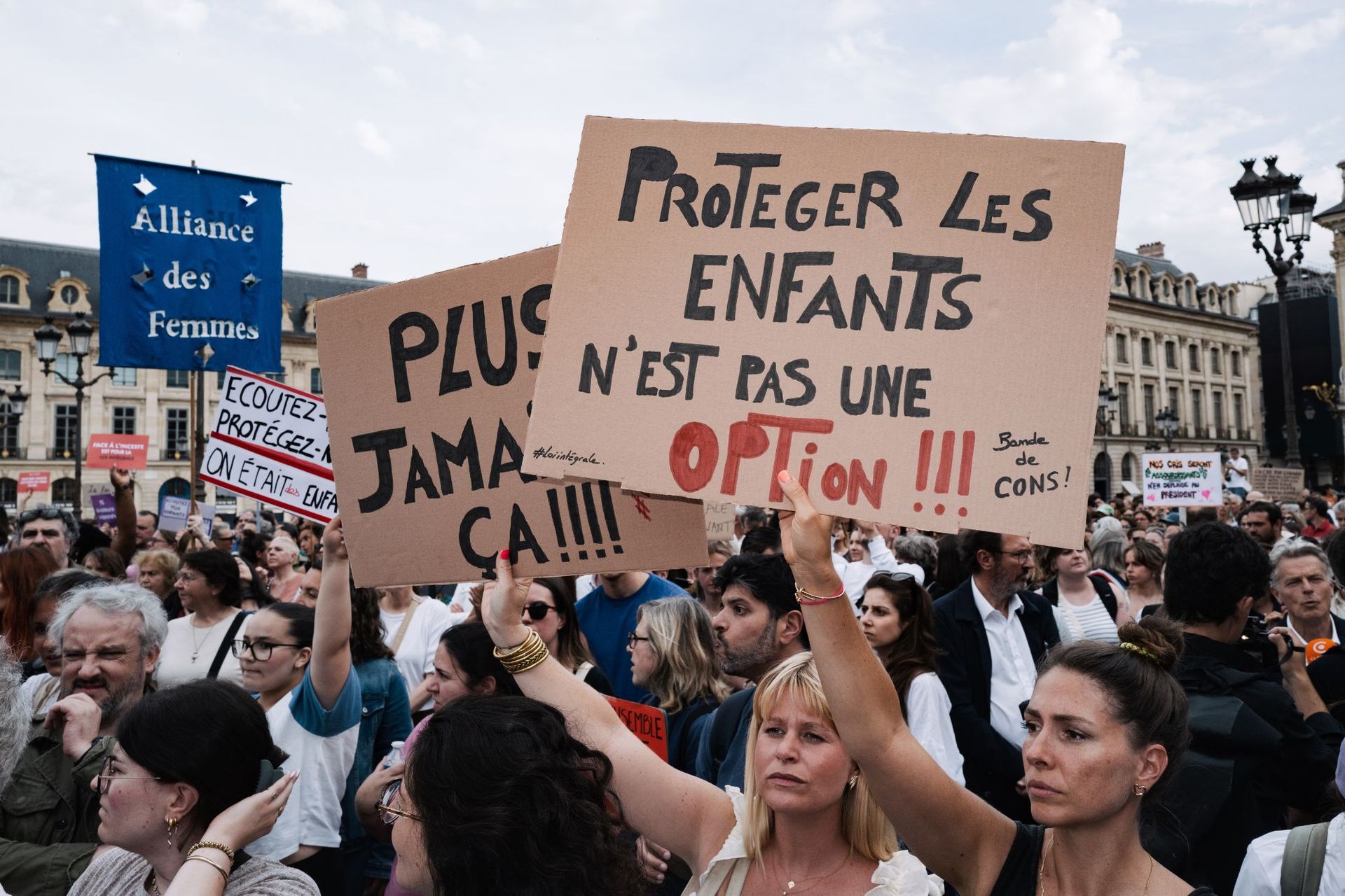 Śmierć 11-letniej Lyhanny. Wielotysięczne manifestacje we Francji