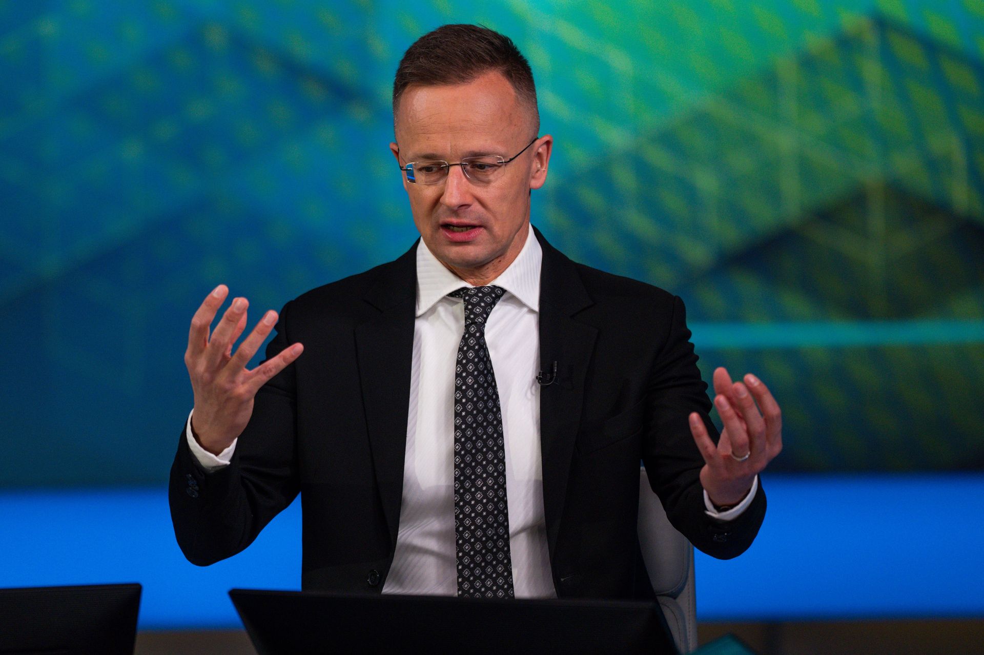 Zdumiewające słowa z Węgier. Zełenski chce ingerować w wybory?