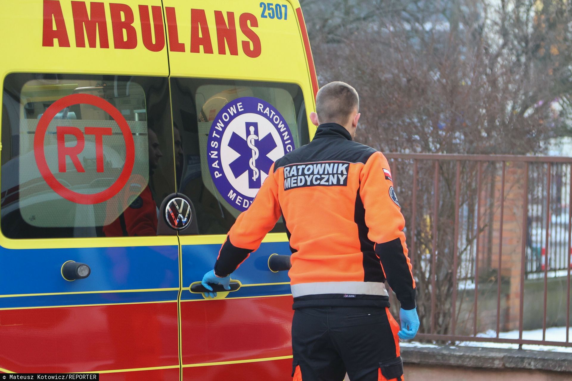 Gołoledź paraliżuje Polskę. Szpitale przeżywają oblężenie