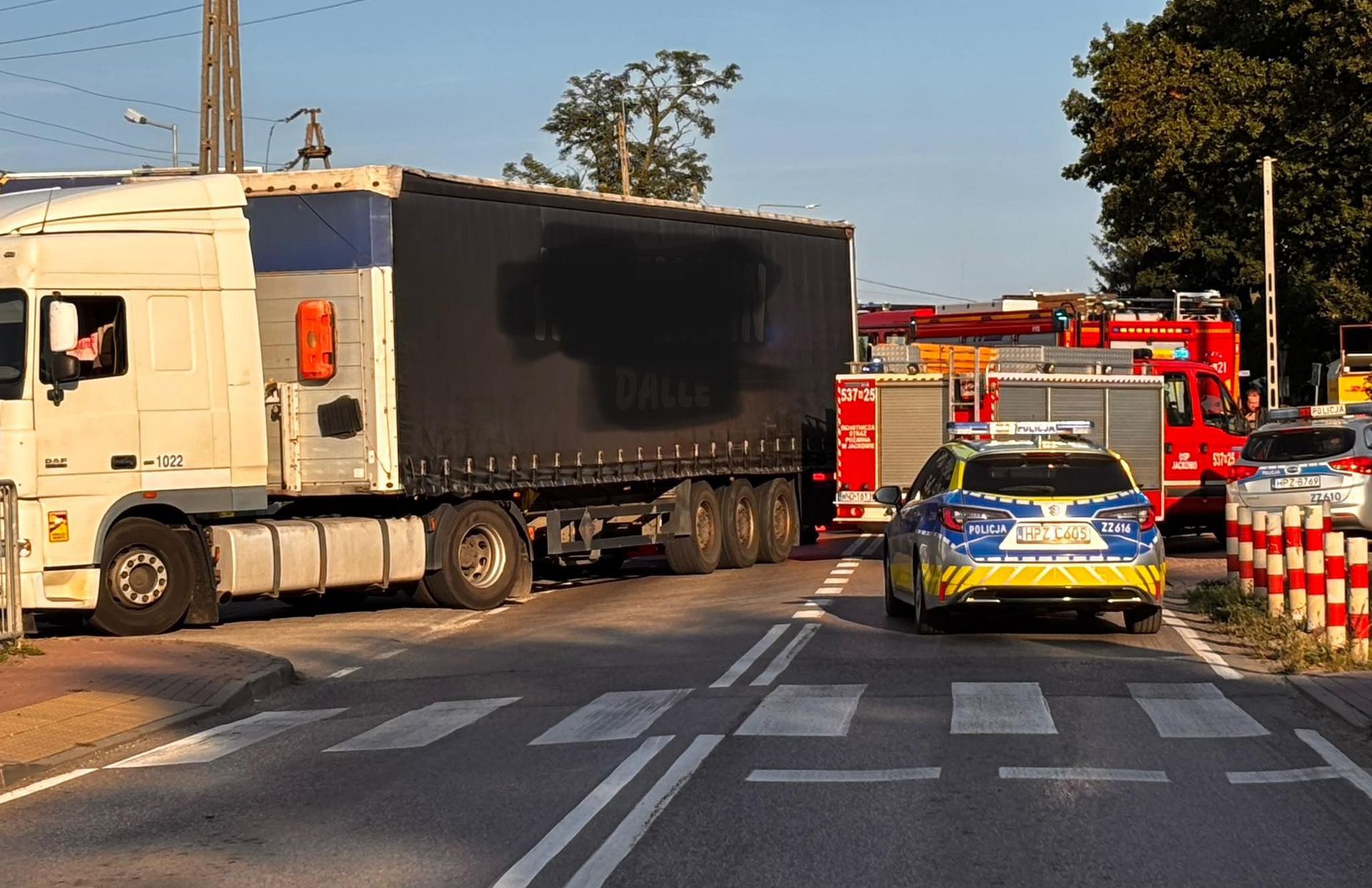 Tragiczny wypadek w Nasielsku. Pieszy zginął pod kołami ciężarówki