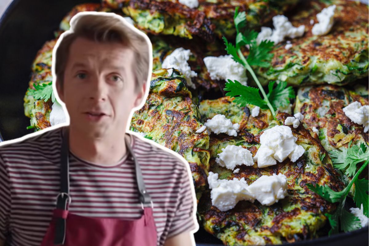 Zrobiłam je z przepisu Karola Okrasy. Inne placki z cukinii mogą się schować