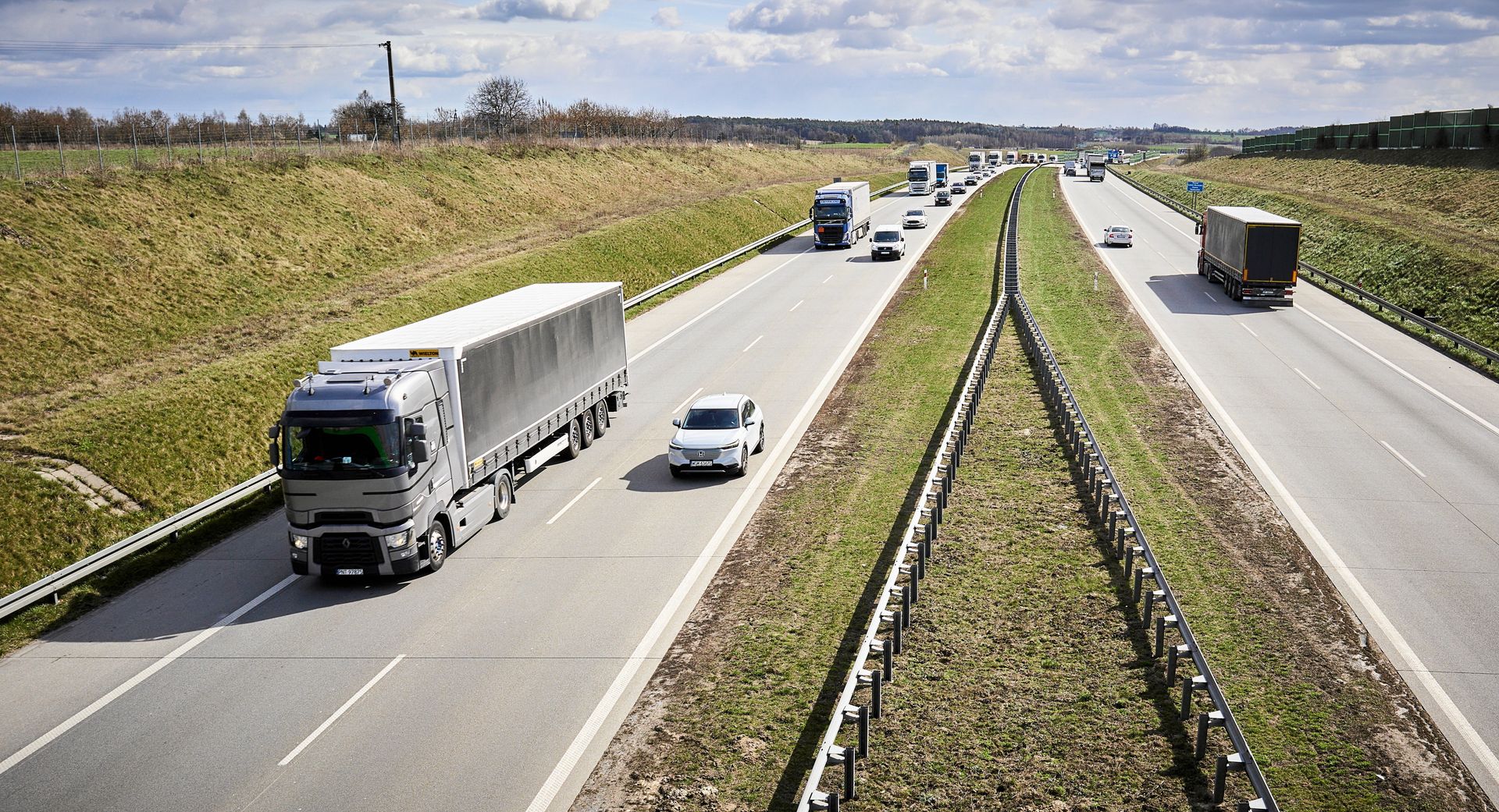 Poważne utrudnienia na A1 i A2. "Fale Dunaju" znikną