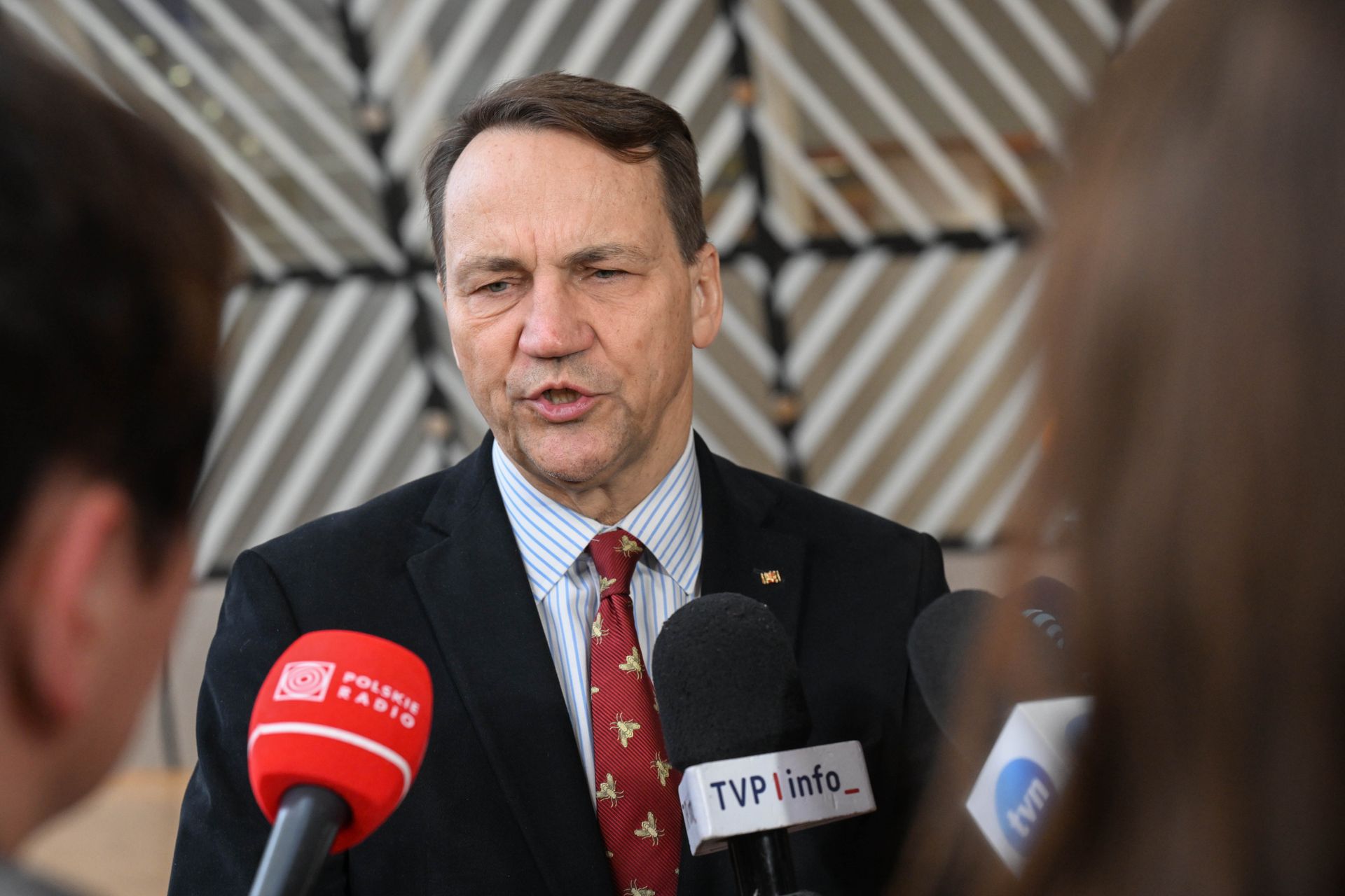 Sikorski potępia atak na Azerbejdżan. Mocne oświadczenie