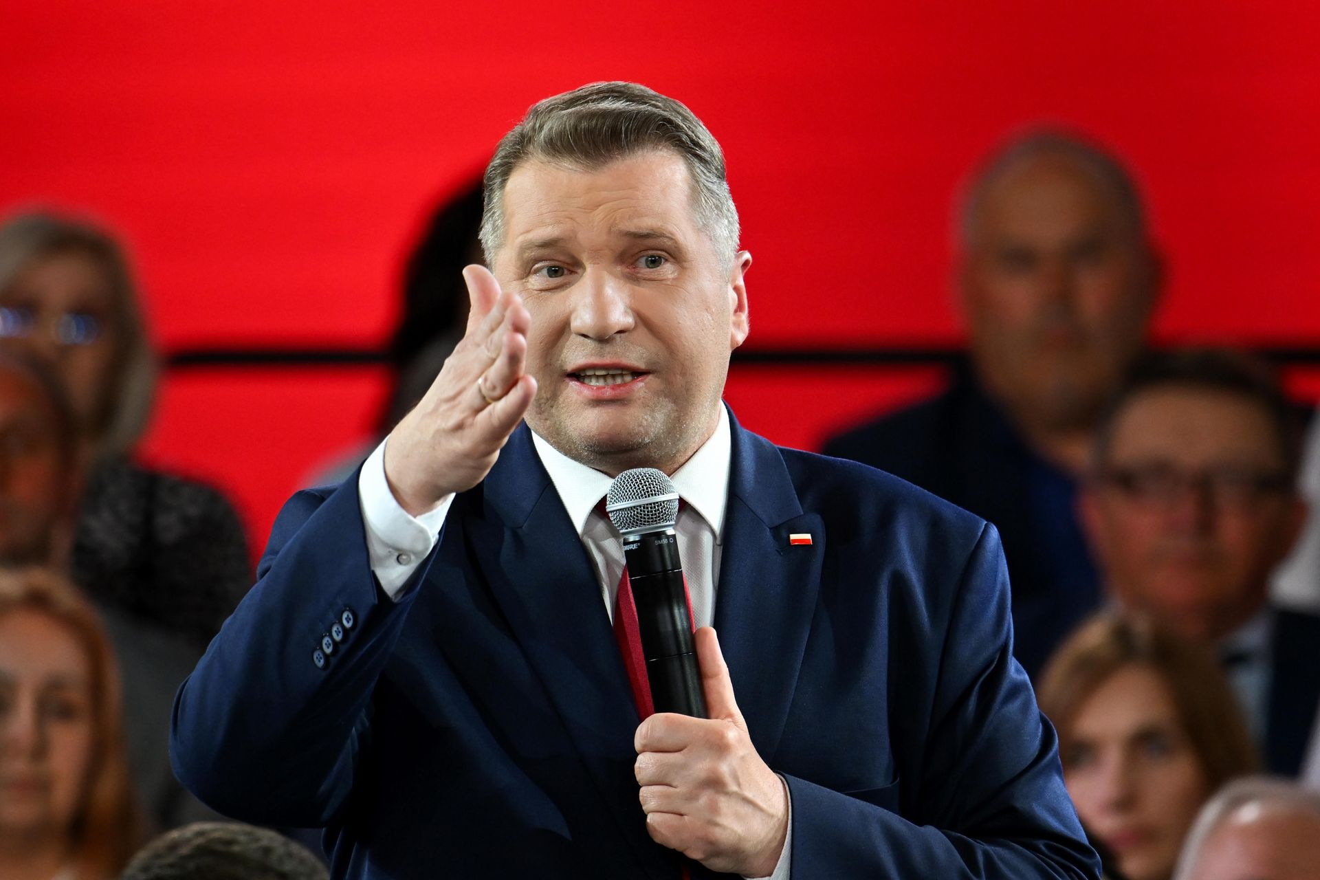Słowa Czarnka wywołały burzę. Tak się tłumaczy