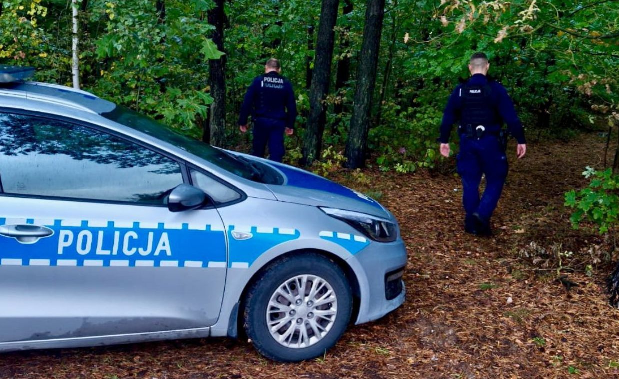 Niebezpieczna sytuacja podczas grzybobrania. Powiadomiono policję