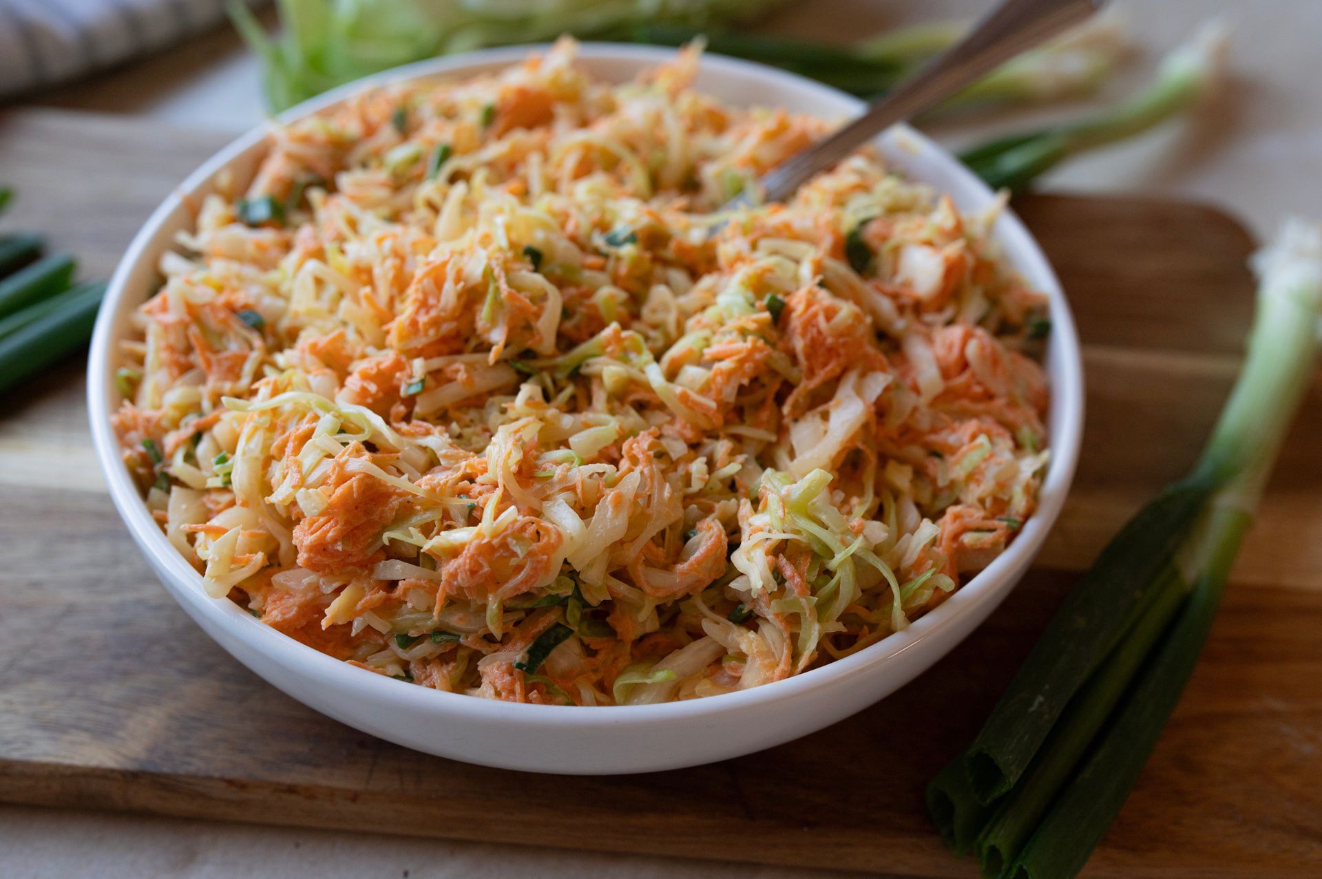 Coleslaw w nowej wersji. Dodaję niedoceniany składnik włoszczyzny i wszyscy chwalą