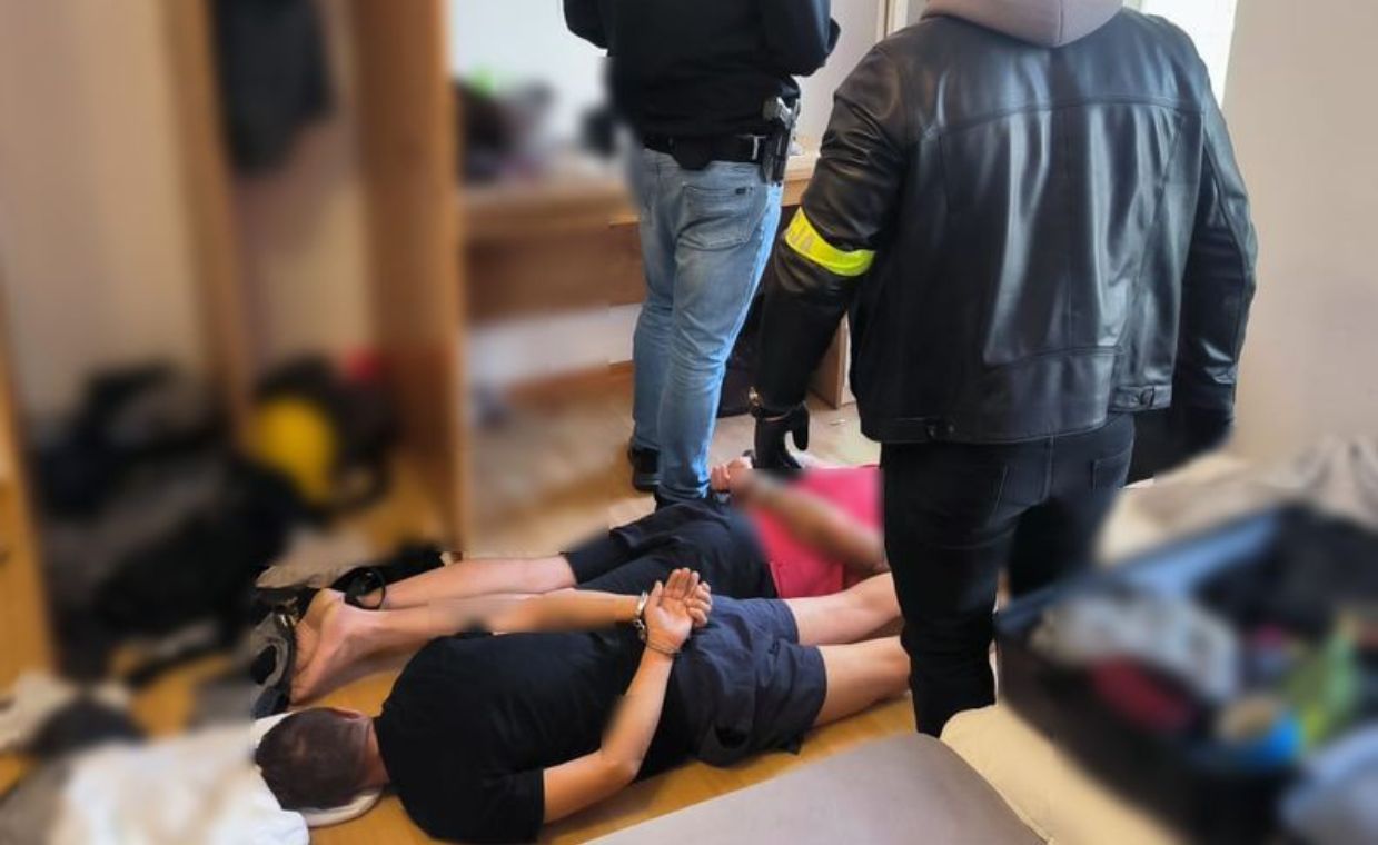 Przyłożyli lufę do głowy i kazali jechać. Białorusini w rękach policji