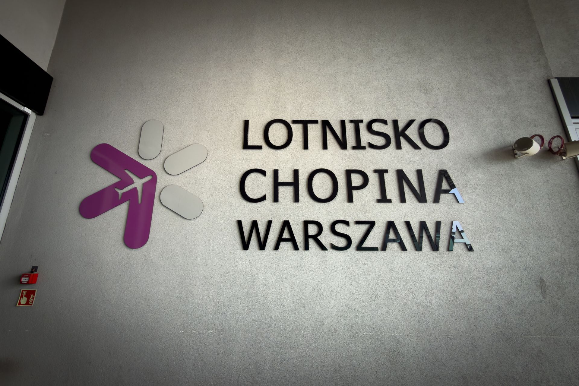 "Smoczyce" na Lotnisku Chopina. Przyspieszona kontrola i wyższe limity