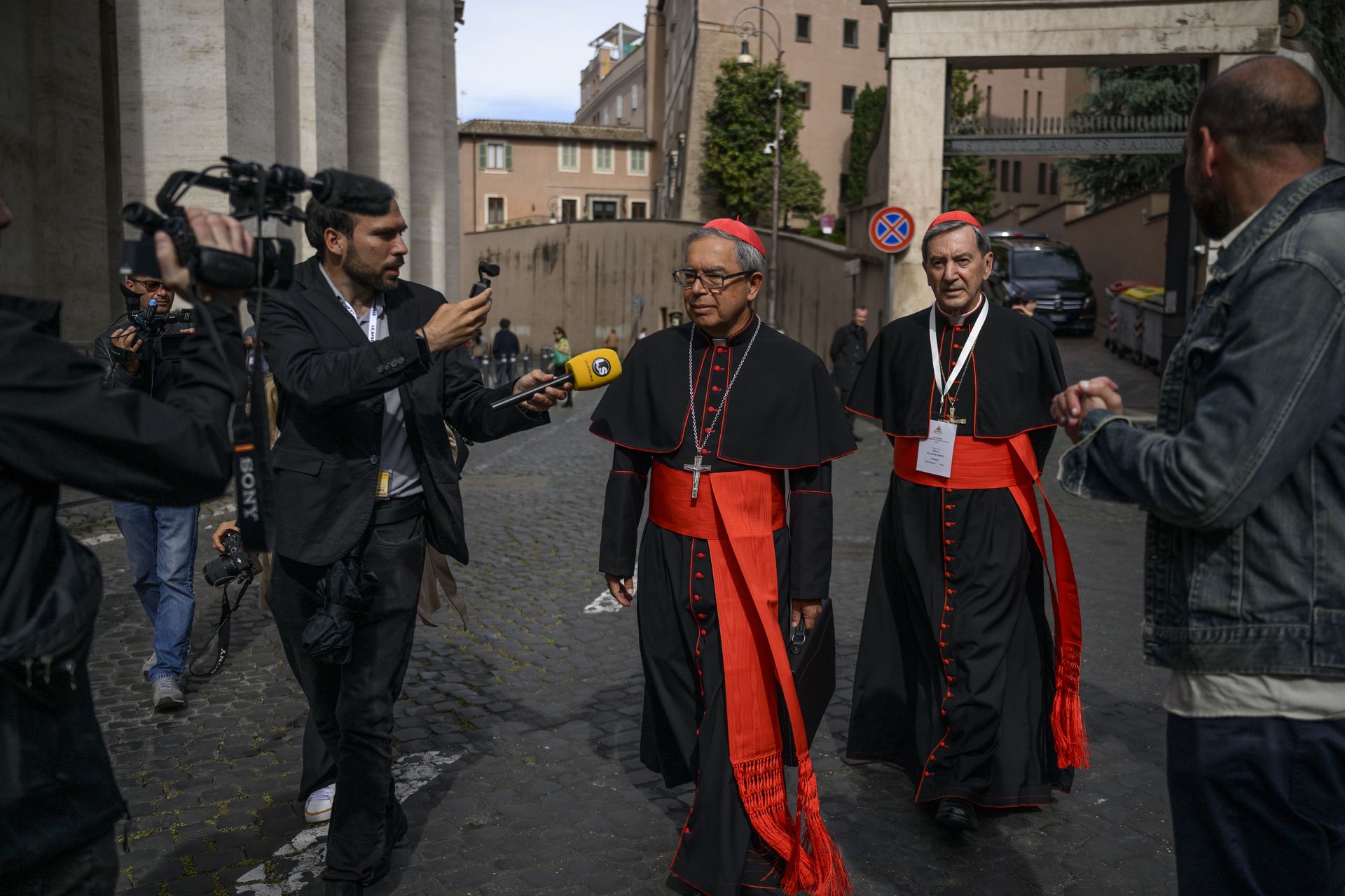 Jakie imię przyjmie nowy papież? Media spekulują