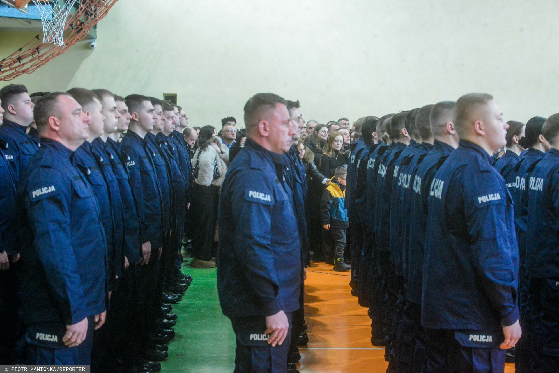 5400 na rękę i prawie 2 tys. na mieszkanie. I to na start