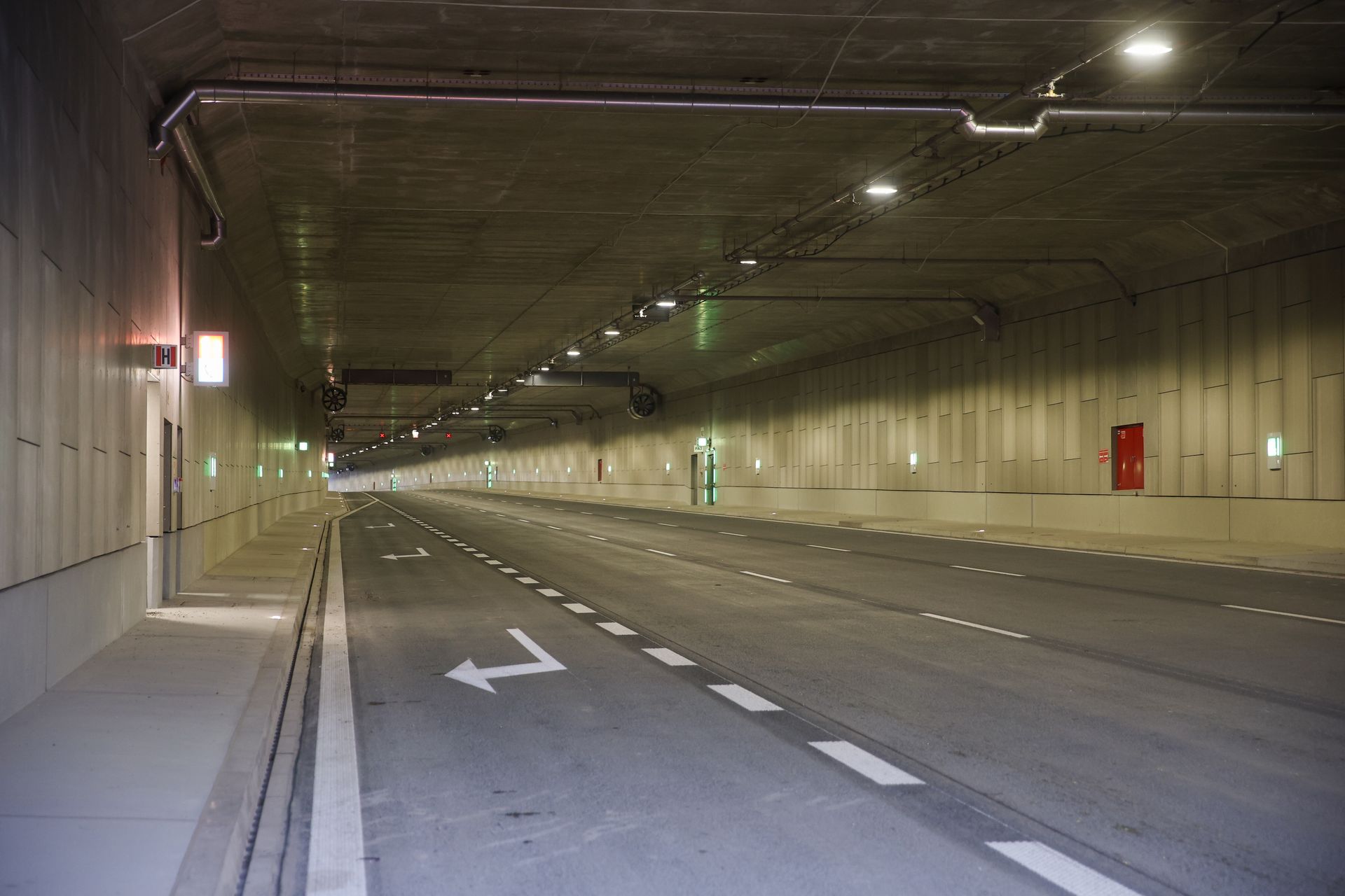 Utrudnienia w tunelu w Dziekanowicach. Wprowadzono tymczasową organizację ruchu