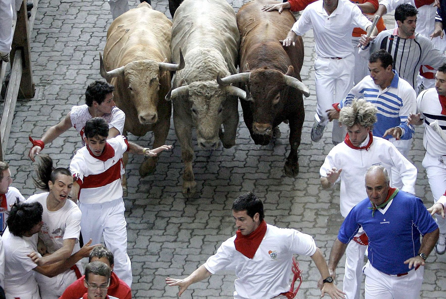Pechowy Sanfermines. W Pampelunie byk zranił rogiem 30-latka