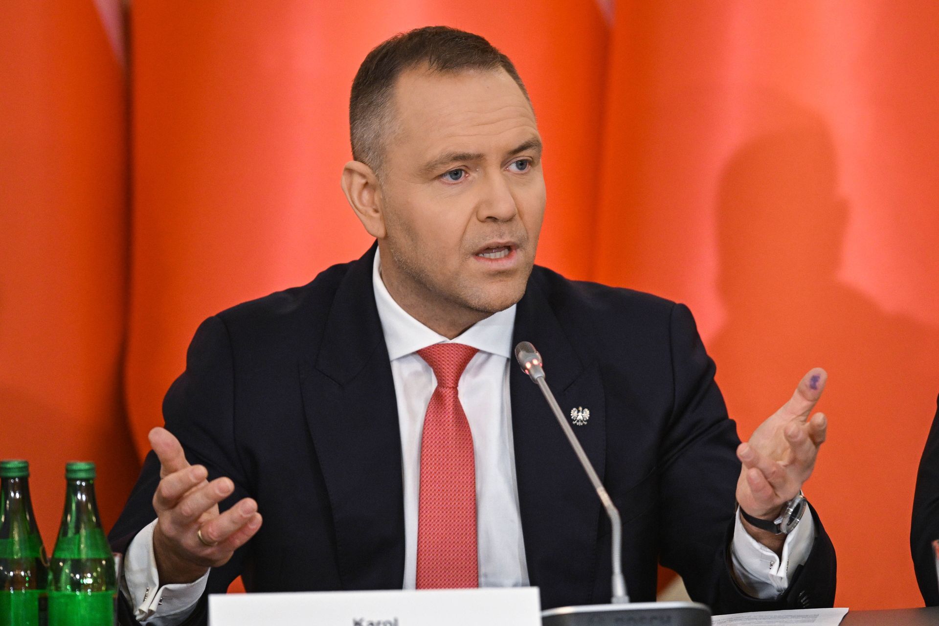 Usiądzie do stołu z Putinem? Jest odpowiedź Nawrockiego