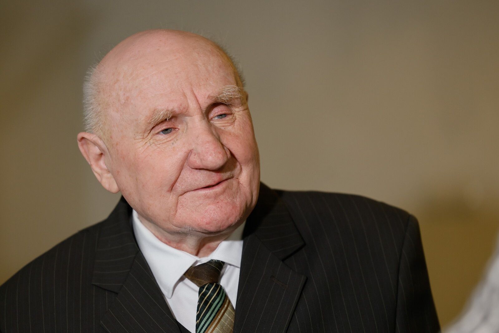 87-letni maturzysta uderza w CKE. "Zostałem oszukany"