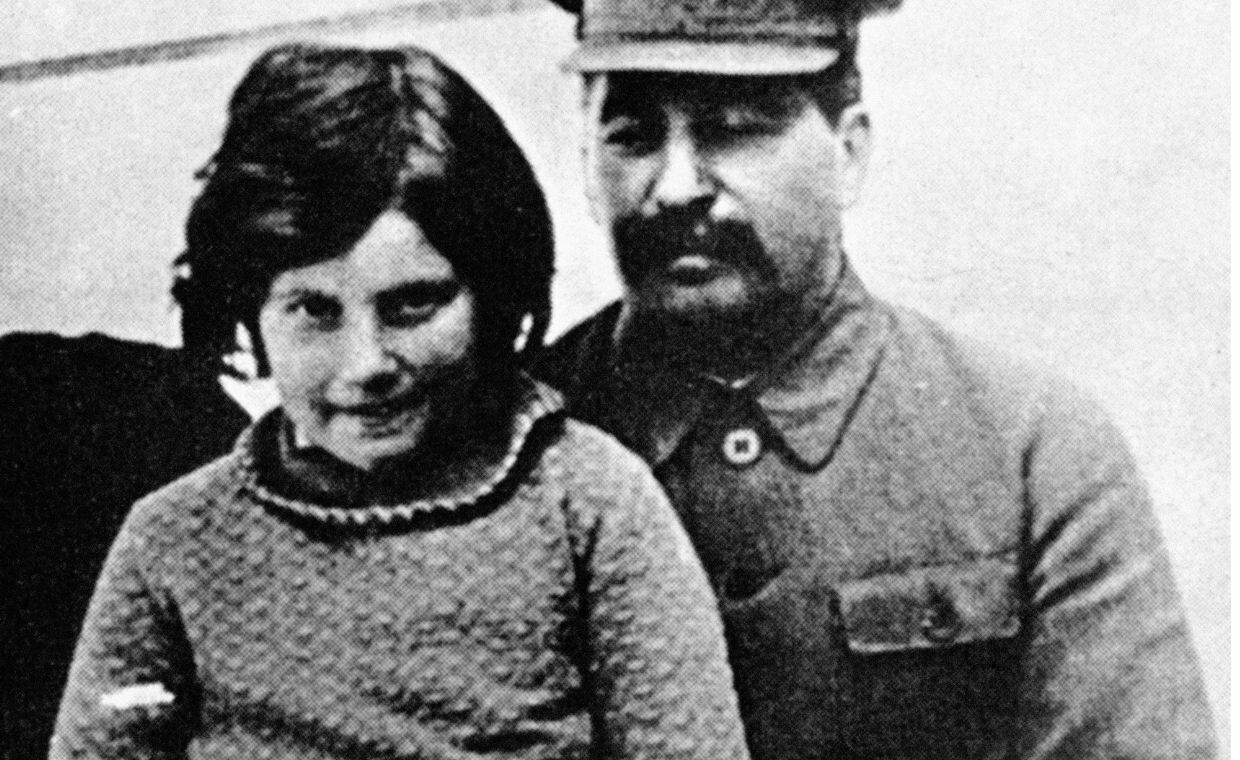 Największy policzek dla ZSRR. Jak córka Stalina przechytrzyła KGB i uciekła