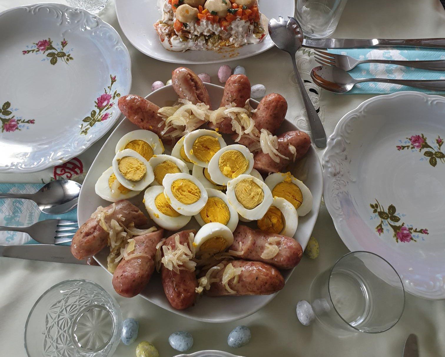 Bez tych dań nie ma świąt. Polacy wskazali obowiązkowe potrawy na Wielkanoc 2026