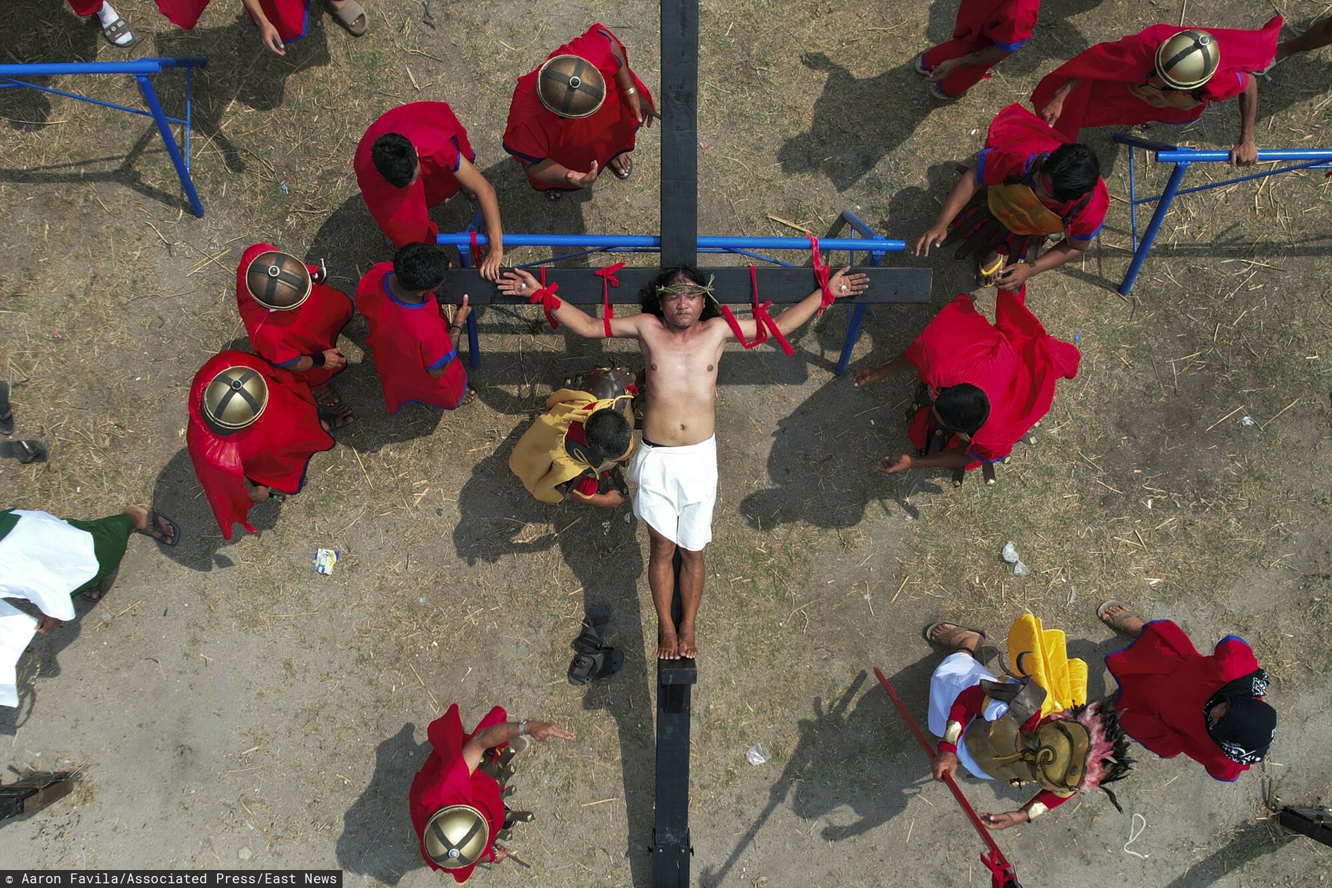 Dał się przybić do krzyża. Po raz 36. bierze udział w rekonstrukcji