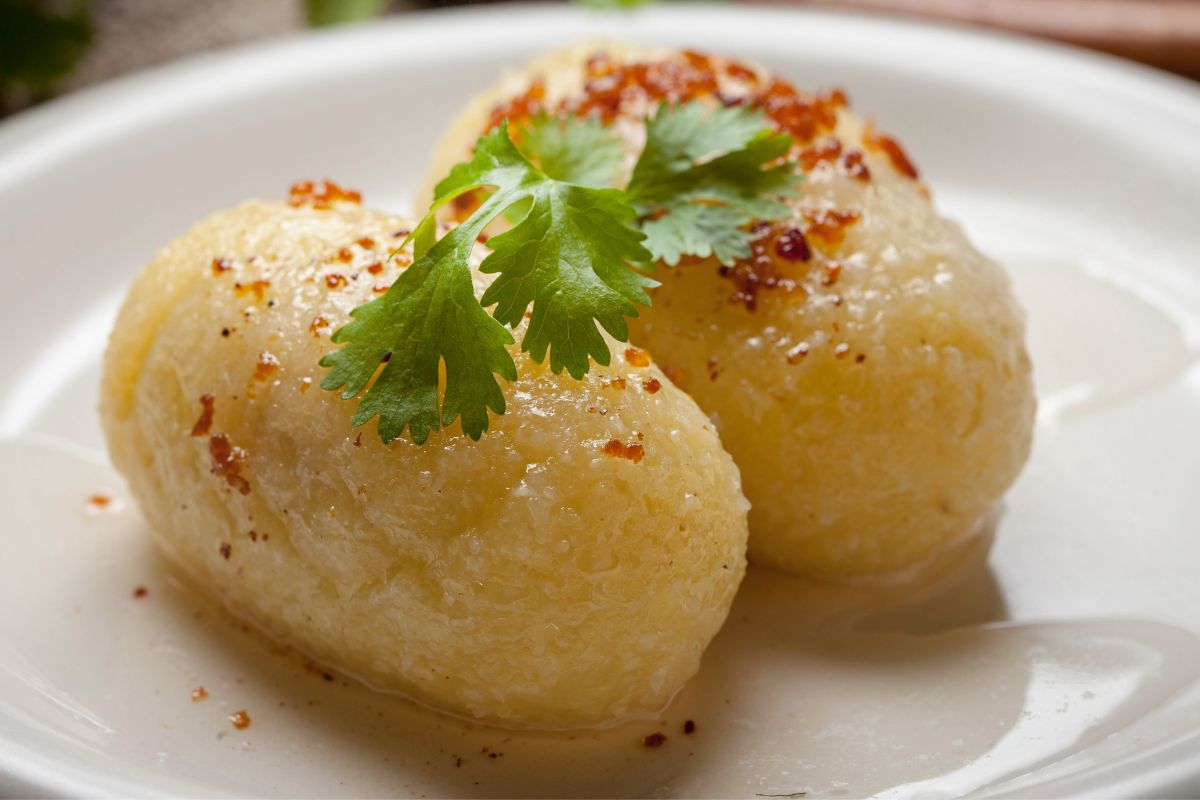 Na Śląsku nadziewają mięsem, a na Lubelszczyźnie robią bandzwoły. Sprawdzą się na postny obiad