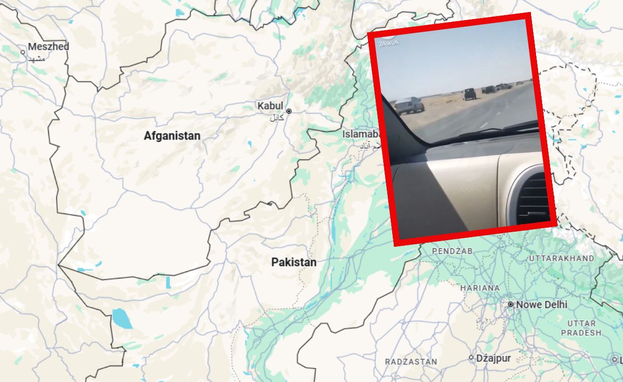 Oblegają granicę z Pakistanem. Masa samochodów na poboczu