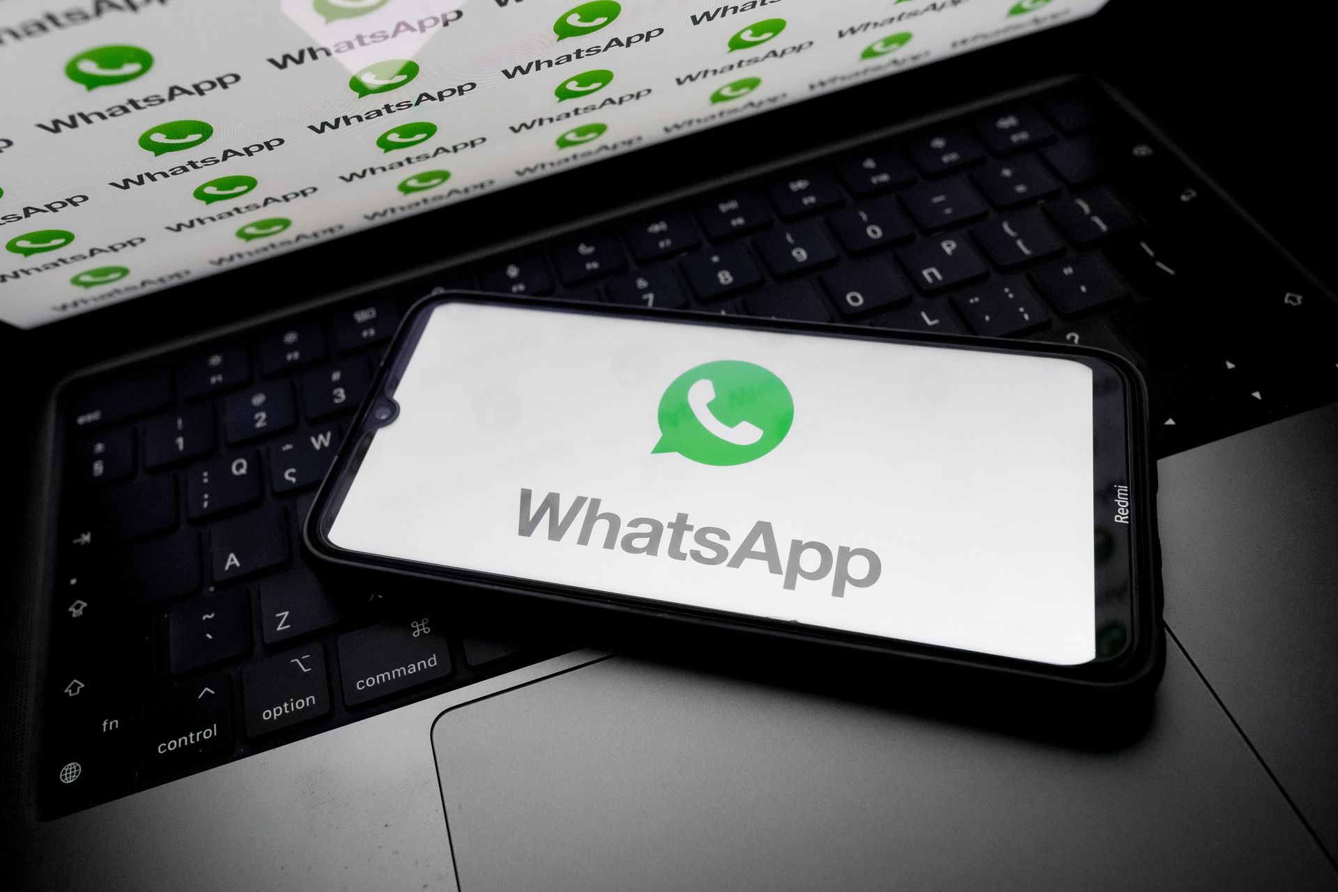 WhatsApp testuje nowość. AI pomoże pisać wiadomości