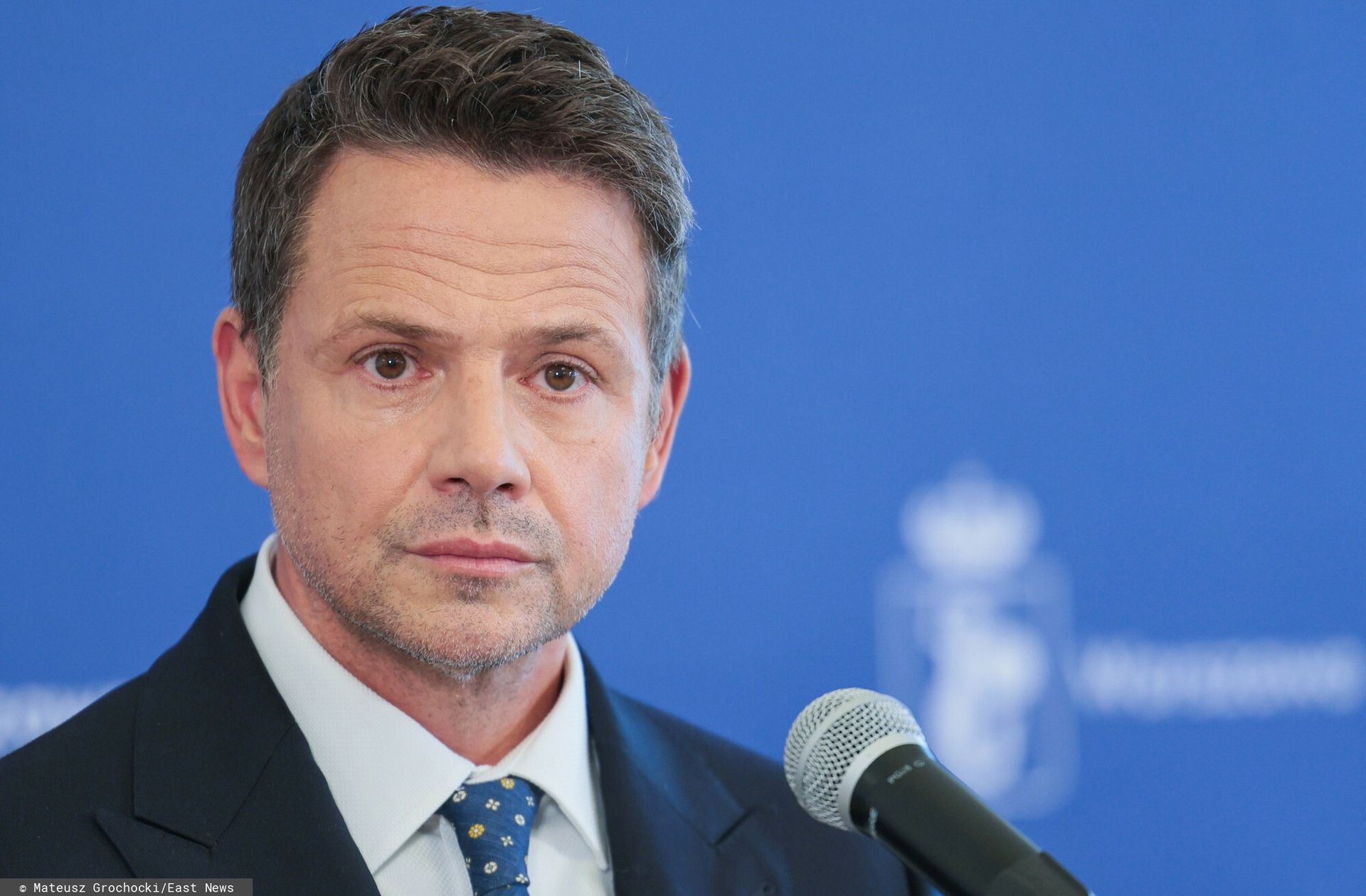 Rada Warszawy decyduje o absolutorium Trzaskowskiego. W tle afera