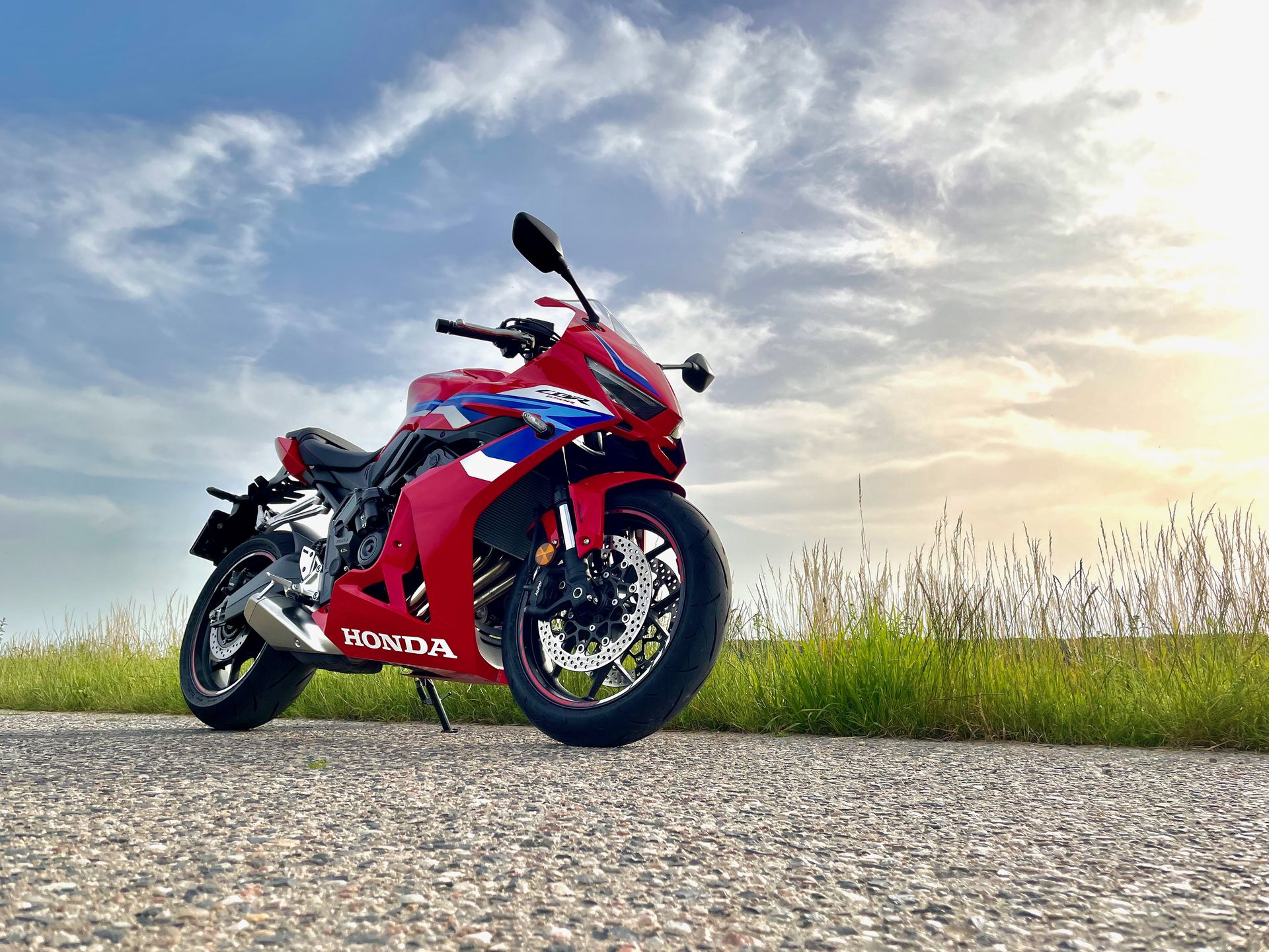 Test: Honda CBR650R E-Clutch - automatyzacja dwóch kółek